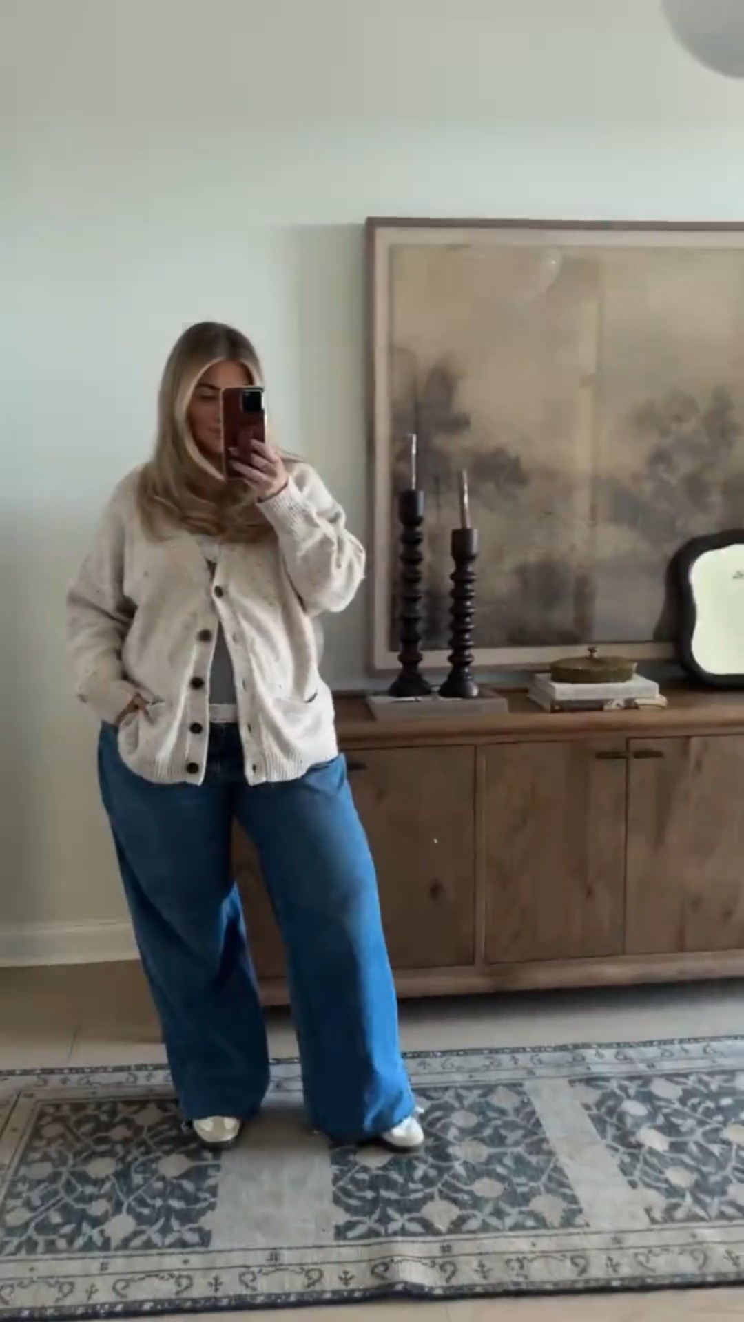 Abercrombie outfit on sale with code AFKELSEYB🤍

Jeans- 34 long 
Cardigan- XL

#LTKSaleAlert #LTKMidsize