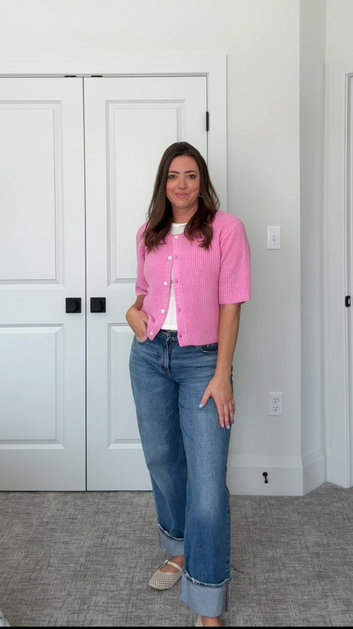 Easy spring outfit! I love this cozy cardigan 


Americans Eagle
Ae jeans
Jeans I love
Wide leg jeans 

#LTKSpringSale