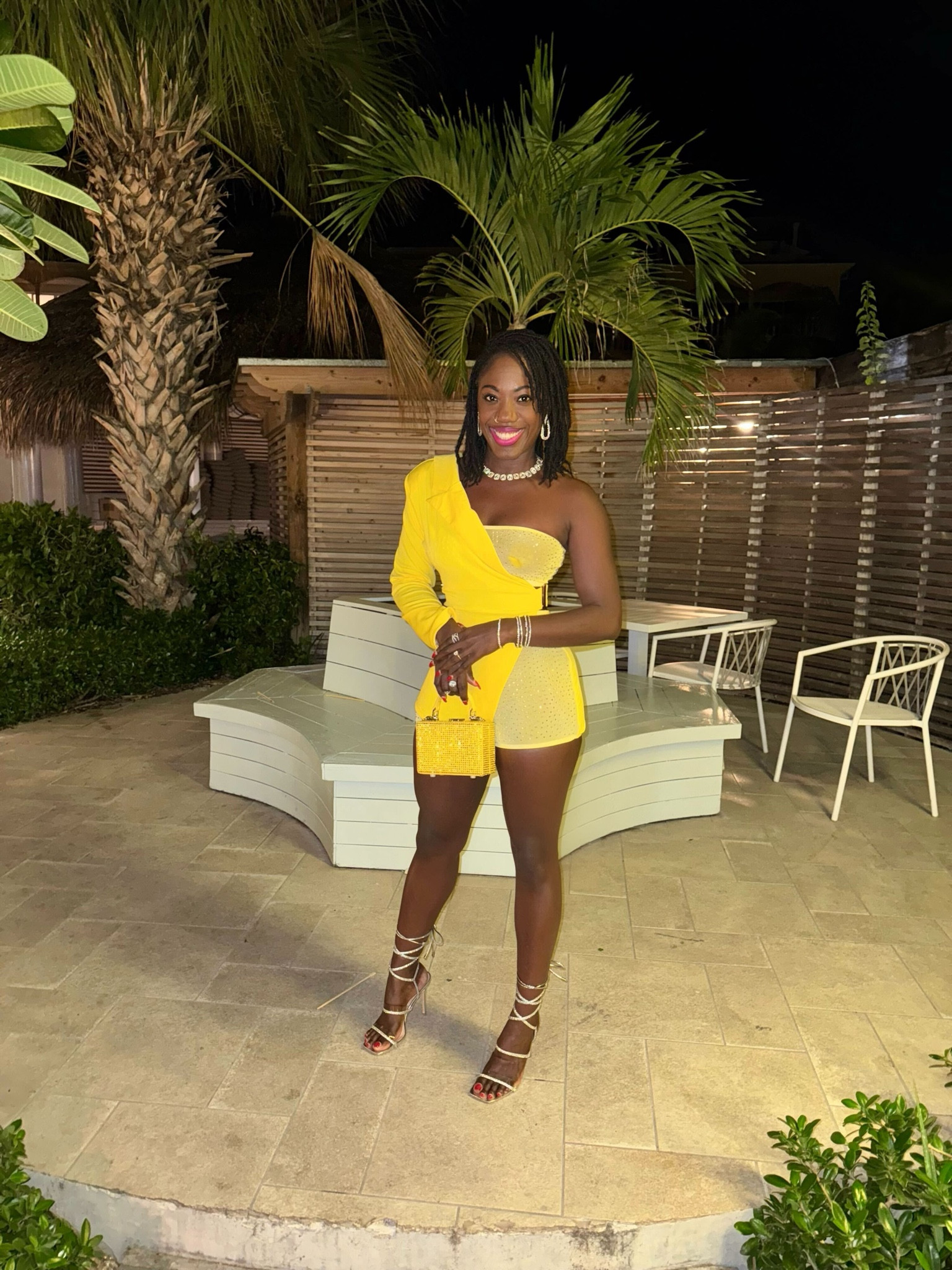 When in doubt, go yellowtell

#LTKSeasonal #LTKStyleTip