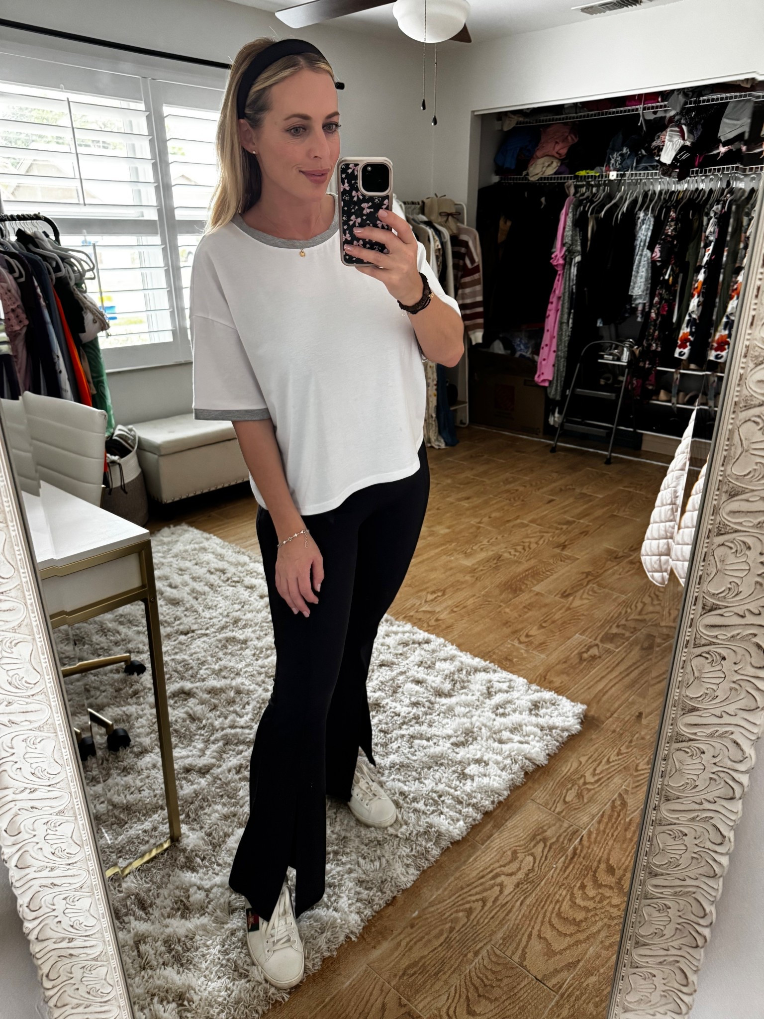 Casual style 

#LTKMidsize #LTKootd