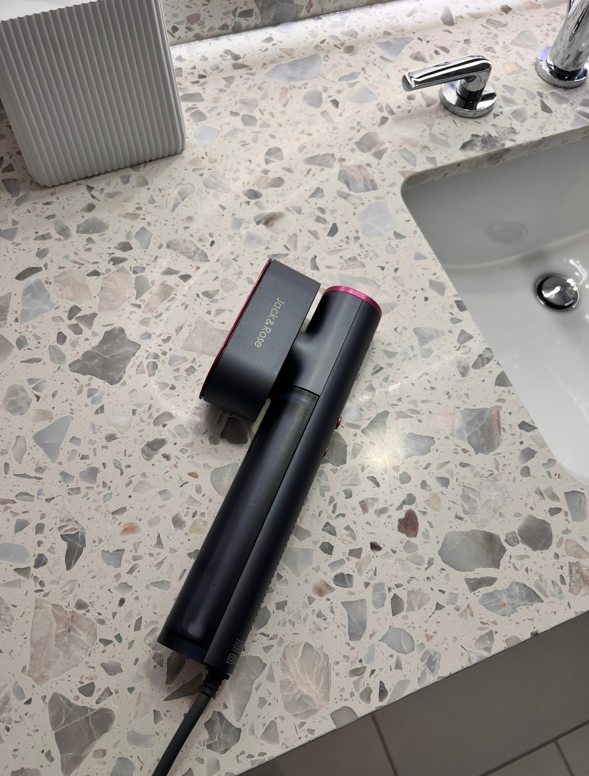 One of my go-to travel essentials! The perfect gift for someone who’s always on the go! ✨

#LTKGiftGuide #LTKHoliday #LTKFindsUnder100