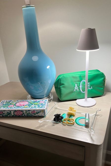 4 items I travel with for a homey bedside table even when I’m away from home. 
💚 I keep a pouch for my nighttime lotions and potions. 
💚 My pillbox. 
💚 an acrylic tray to corral my hair clip, rings, chapstick 
💚 a rechargeable lamp because you never know what the lighting situation is going to be  

#LTKCyberWeek #LTKtravel #LTKHoliday
