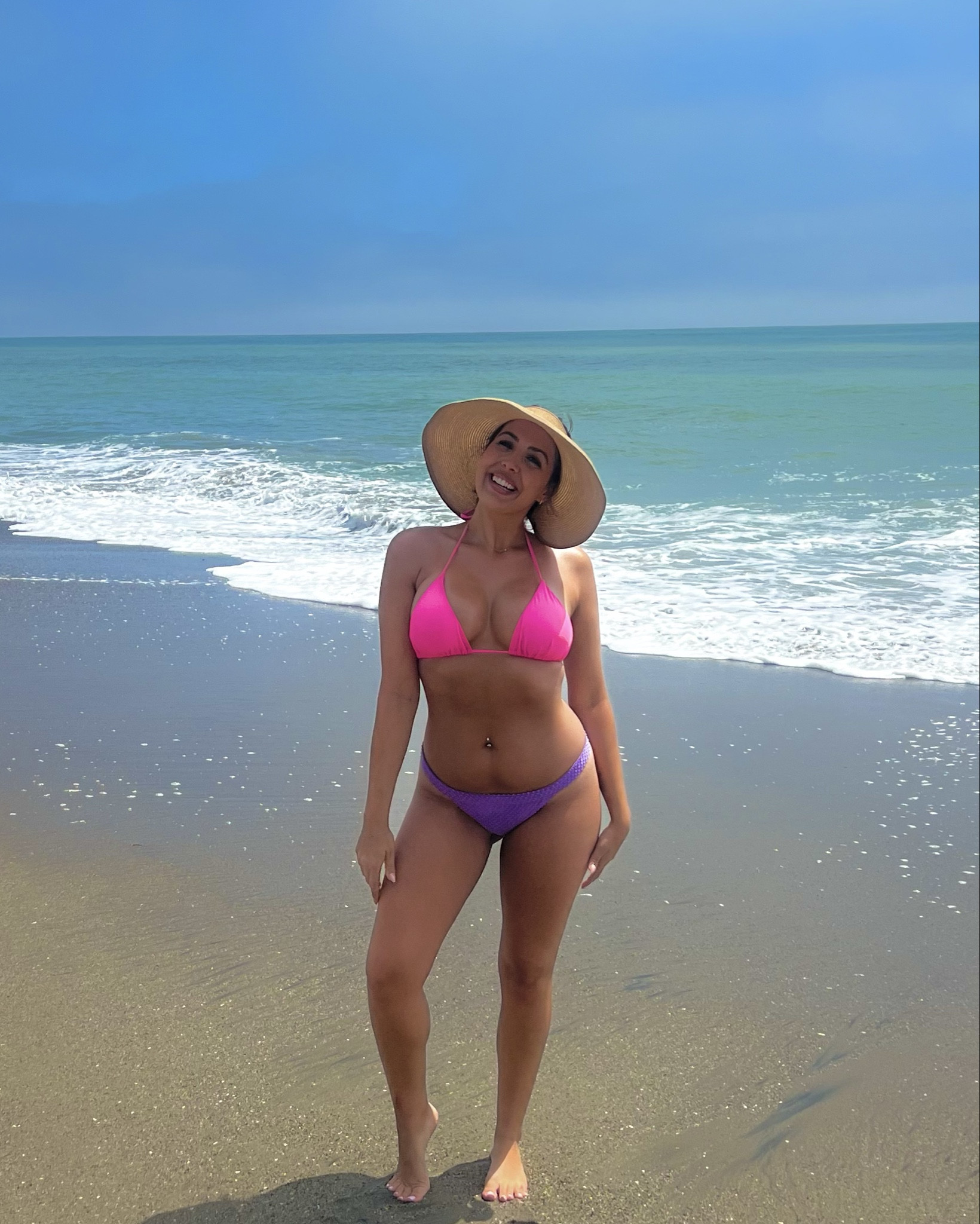 Beach essentials 

Top (part of set): Large
Bottom: Large (sold out in purple) 

#LTKFindsUnder100