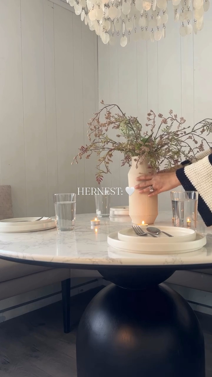 CREATIVITY IN STATEMENTS [AD]: Family meals/snacks hit different when your table looks like ART. 

Sigrid 47” Dining Table in Black Resin Finish
SKU4022
Shop HERNEST: Up To $500 Off Site-wide!

@hernest_official 
#hernest #myhernesthome #100holidaytables #ad