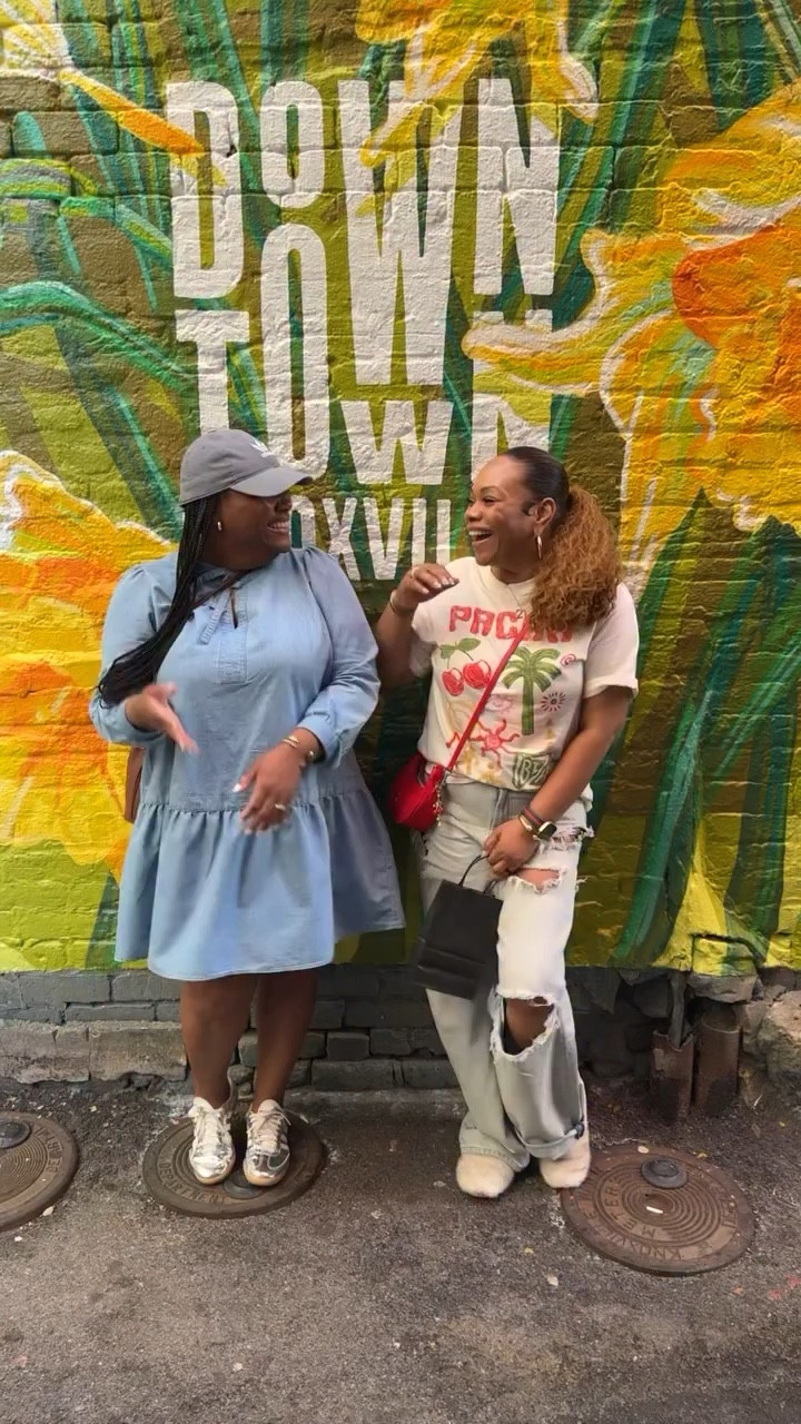 Hey Girl! 
It’s always a good time with my sis @astoldbyv 
This almost got lost in my drafts🫣😂
🎥: @clearlycyriah 
#fyp #21living💚 #creator