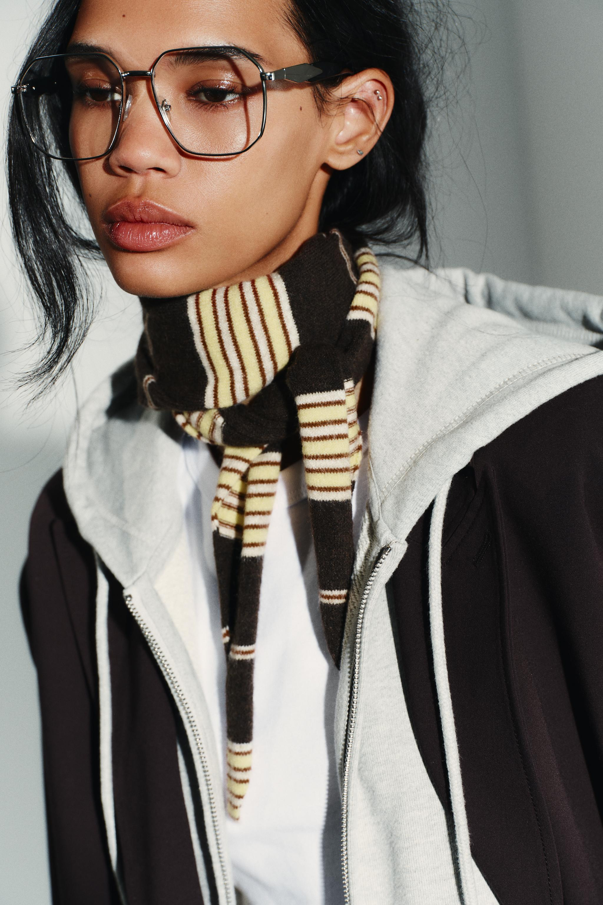 GESTREIFTES STRICK-BANDANA | Zara DE