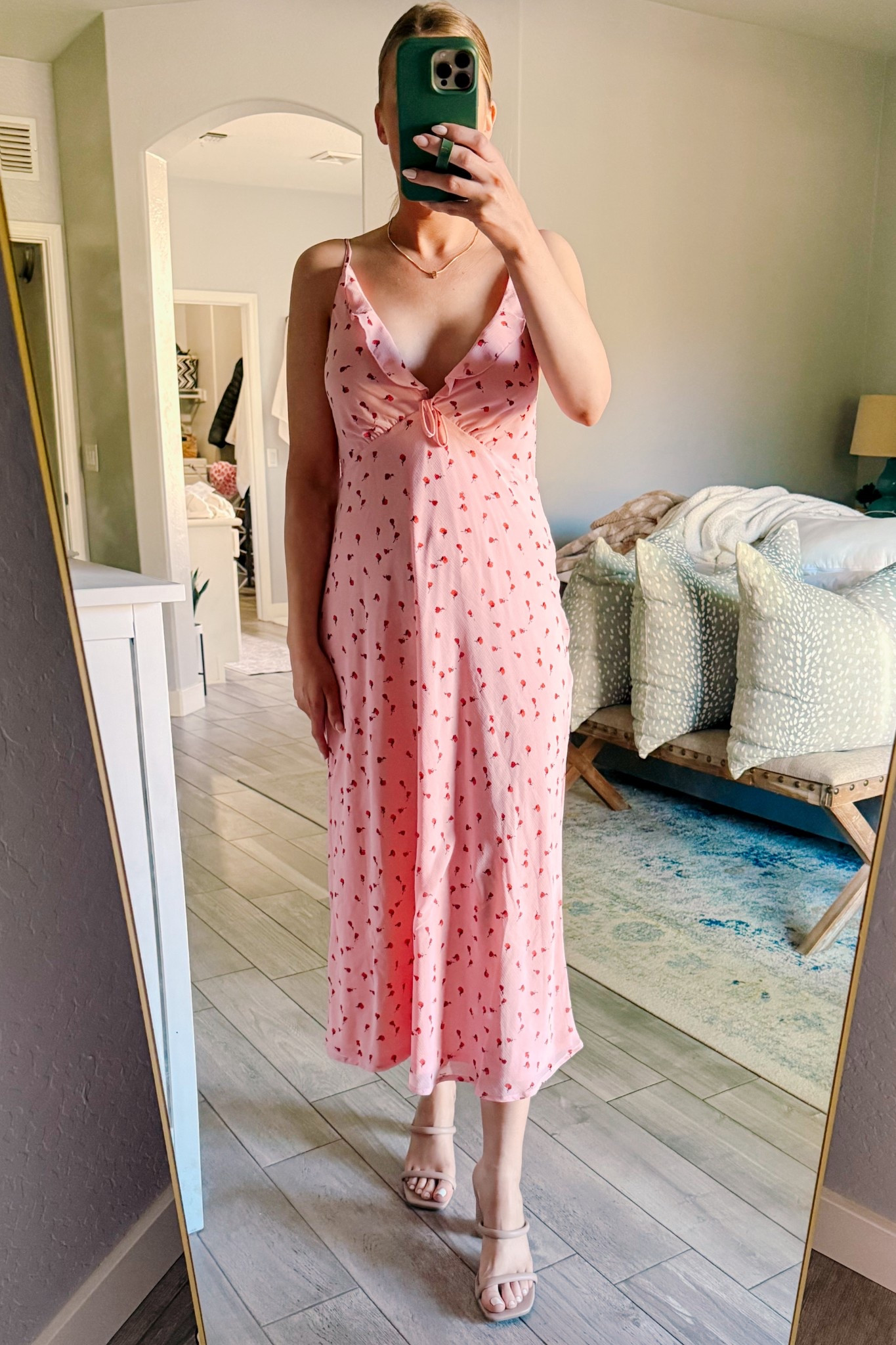 The cutest dress for spring! Also comes in yellow and under $20

#walmartfind #springoutfit

#LTKSeasonal #LTKgrwm