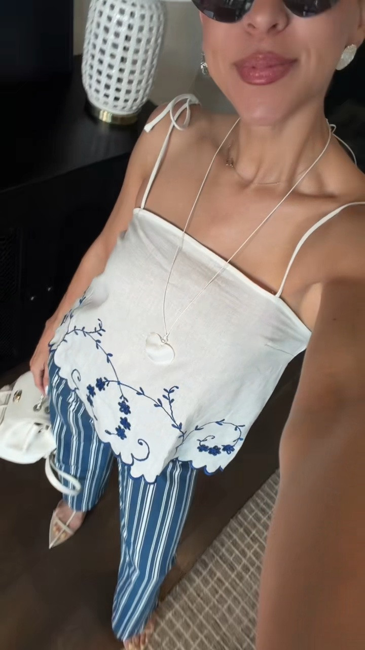Jeans and a top

#LTKgrwm #LTKootd #LTKPetite