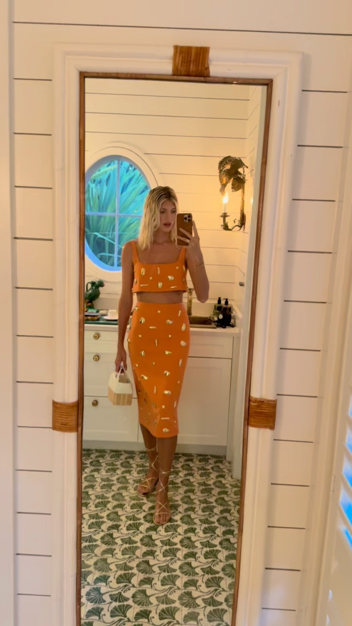 My look tonight ✨🧡 Love this fun Alexis orange set for summer and shell earrings!  

 #LTKStyleTip #LTKItBag