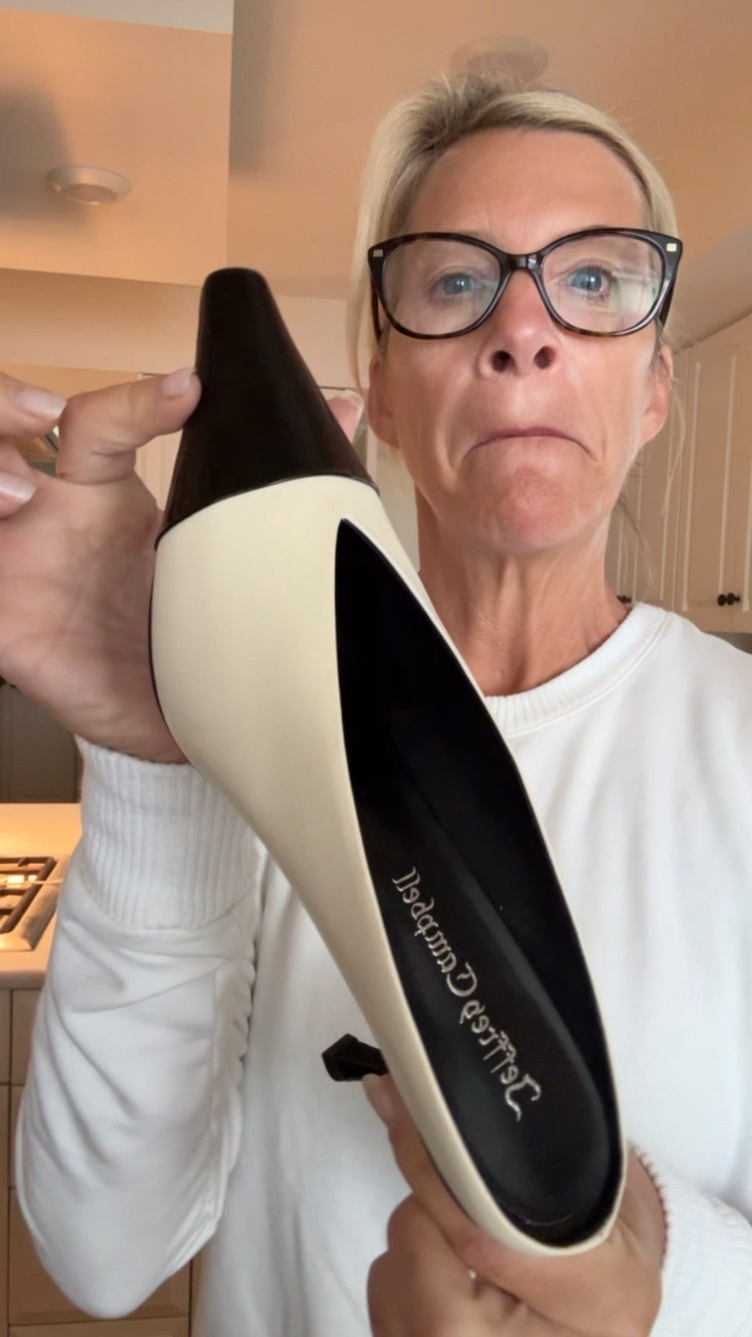 How amazing are these spectators mule pumps??  They comfy and they’re the perfect fall shoe

#LTKootd #LTKOver40 #LTKgrwm