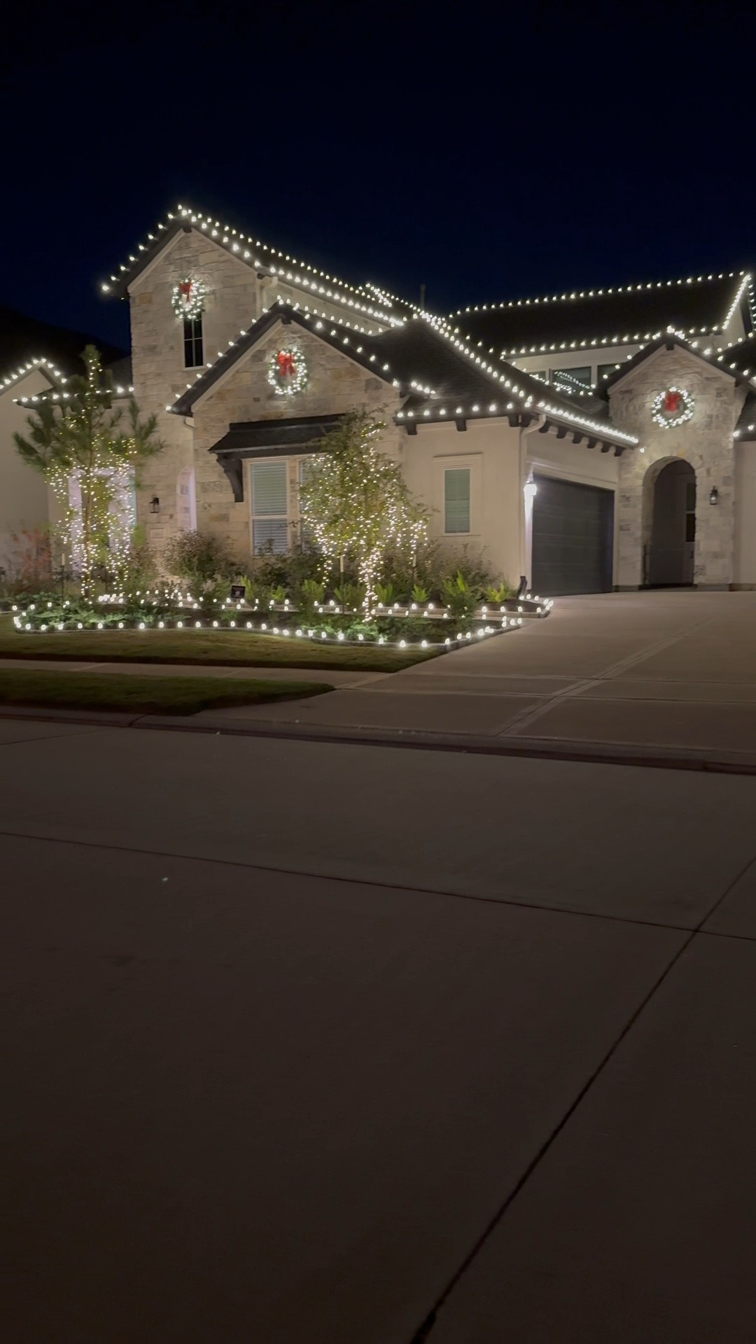 #ad 

Up to 70% Off, Fast & Free Shipping Over $55 this Cyber Week

Cyber Week at Wayfair is live.
Shop your favorite home essentials and seasonal décor with up to 70 percent off plus fast and free shipping over $55.
This is the perfect time to refresh your home for the holidays with beautiful pieces at incredible prices.

#Wayfair #WayfairPartner @Wayfair


#LTKHome #LTKSeasonal #LTKHoliday