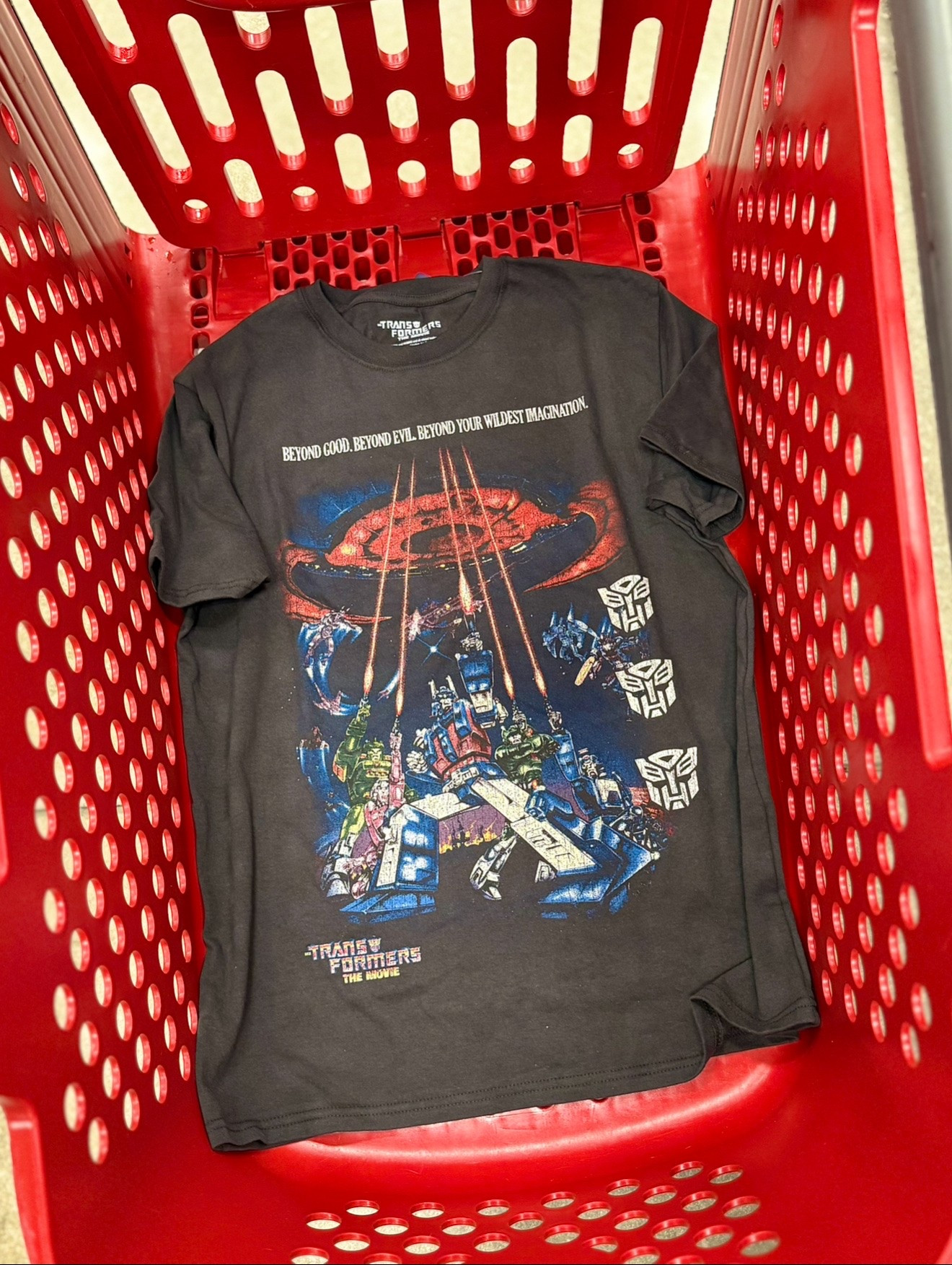 Pick up this new Transformers movie graphic tee at Target. This is 100% cotton and so comfy😊
#ad #targetpartner #Target @transformersofficial