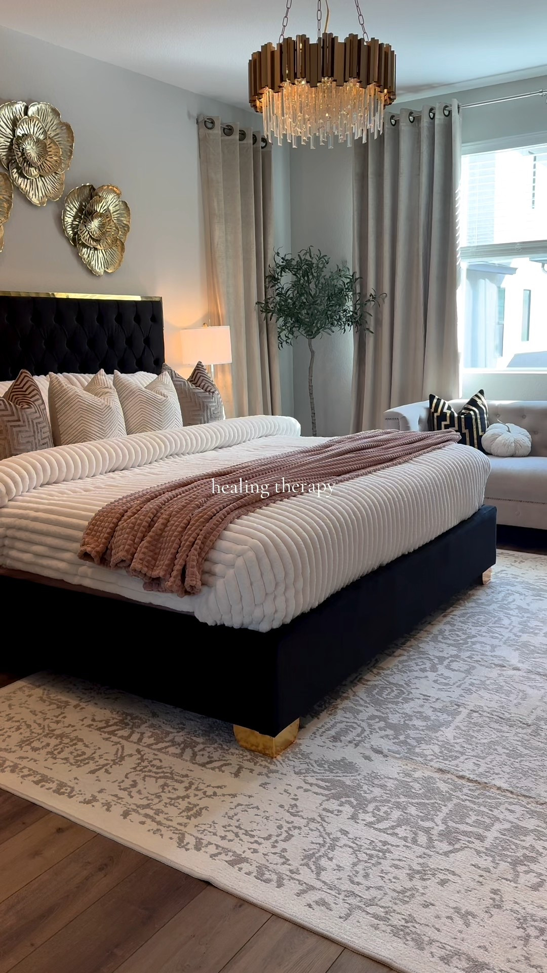 cozy beddingg

#LTKvlog #LTKHome #LTKSeasonal