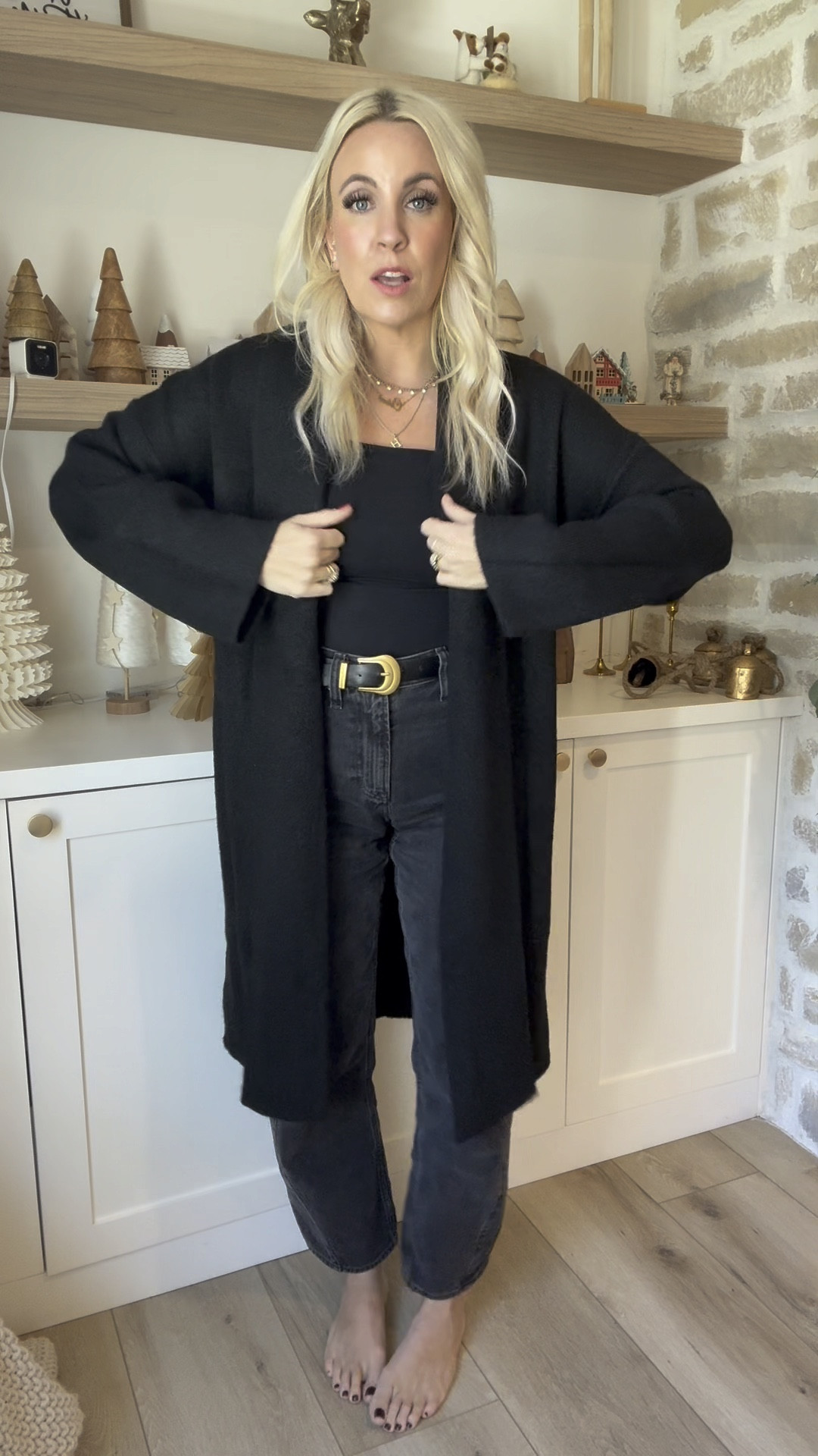 Here is the black! I LOVE an all black outfit! It makes you look out together even when you don’t feel like it 🤣 I did a size medium

#LTKFindsUnder50 #LTKStyleTip #LTKFindsUnder100