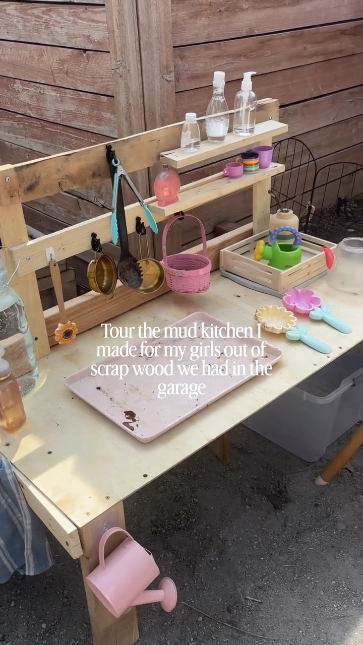 Tour the mud kitchen I made for my girls from scrap wood we had in our garage 👩‍🍳

#mudkitchen #diymudkitchen #outdoorplay #outsidefun #childhood