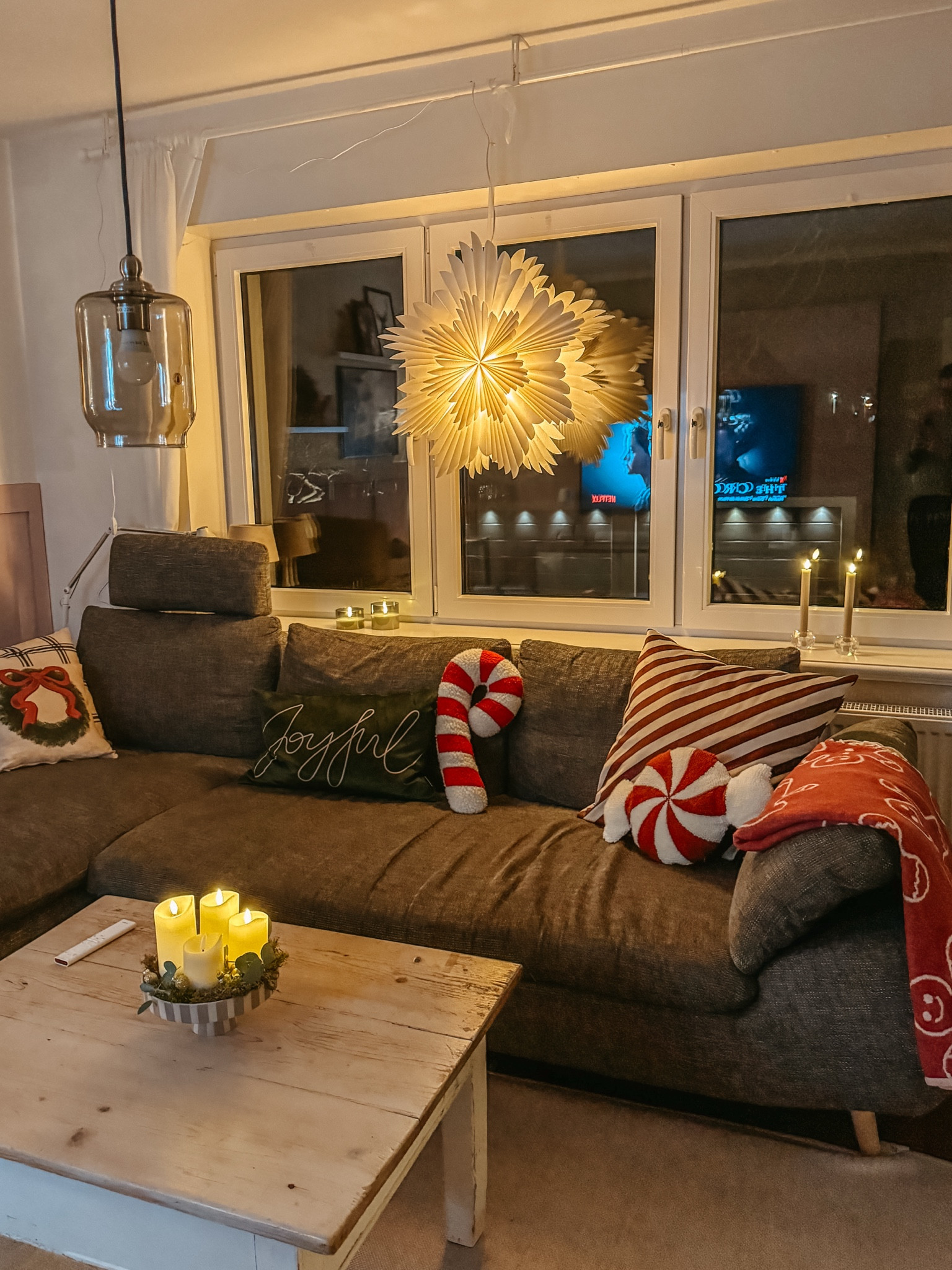 Weihnachten im Wohnzimmer:) 


#LTKdeutschland #LTKfamily #LTKWinterSale