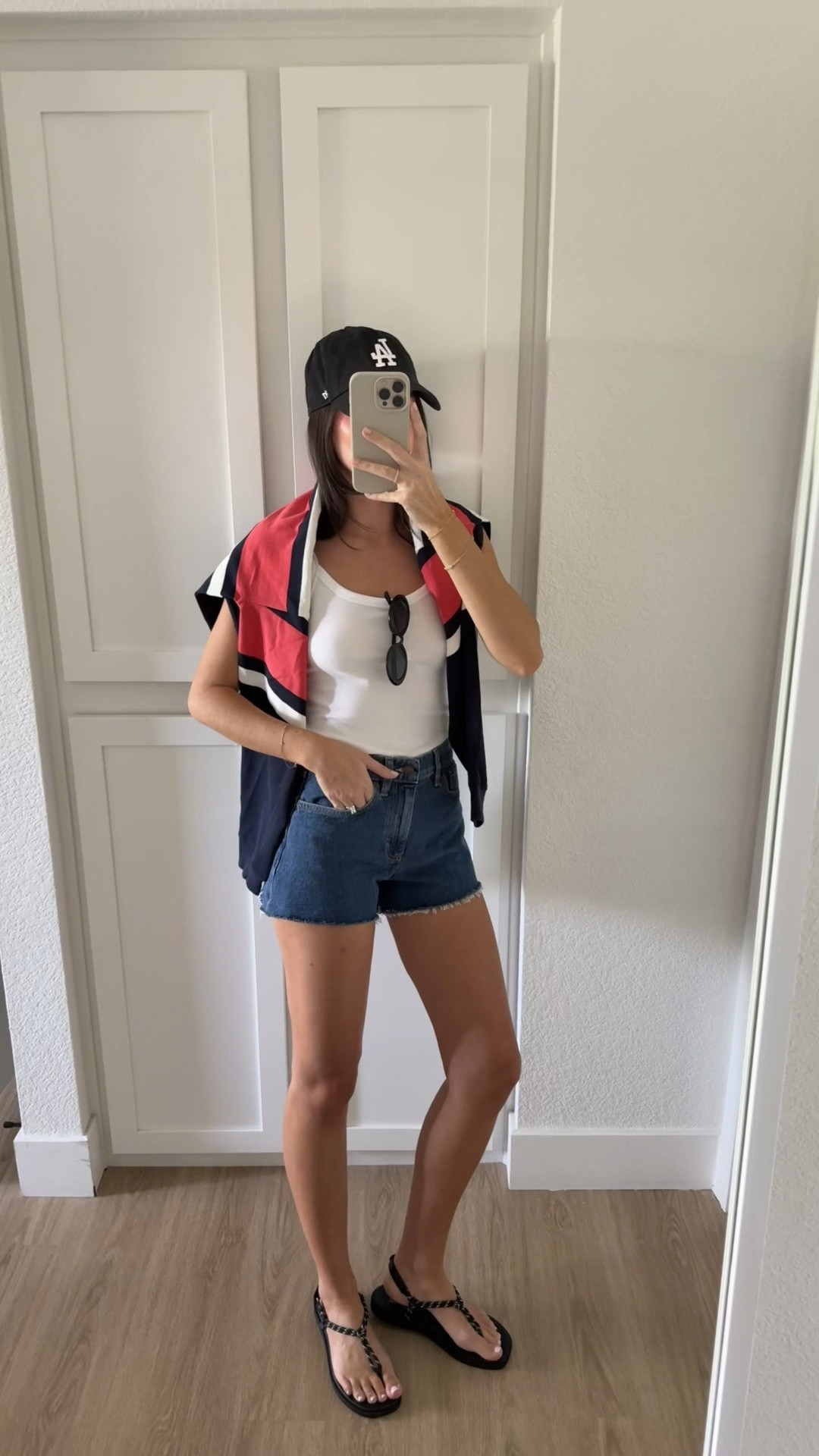 trying on some late summer staples I have recently added to the wardrobe from @aritzia! hands down one of my favorite places for special closet staples that I wear season after season #aritziapartner #ad #paidlink

I am 5’7” and I wear a size small/2/25 at Aritzia!