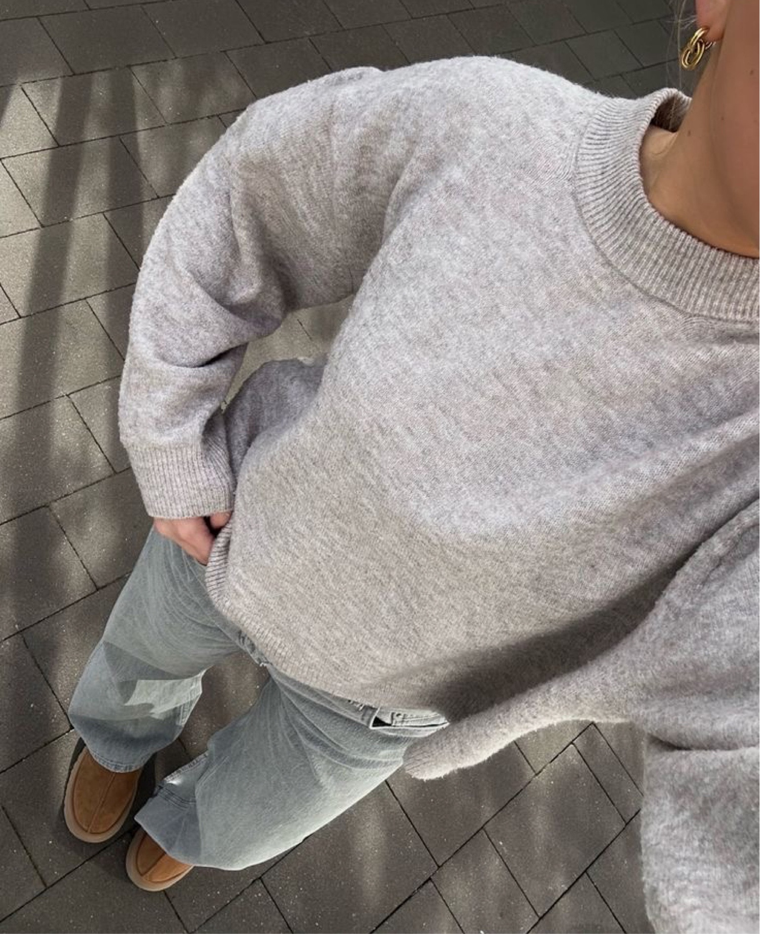 Ugg Tasman outfit / baggy jeans / grey crewneck cashmere sweater 

#LTKshoecrush #LTKfindsunder100 #LTKstyletip