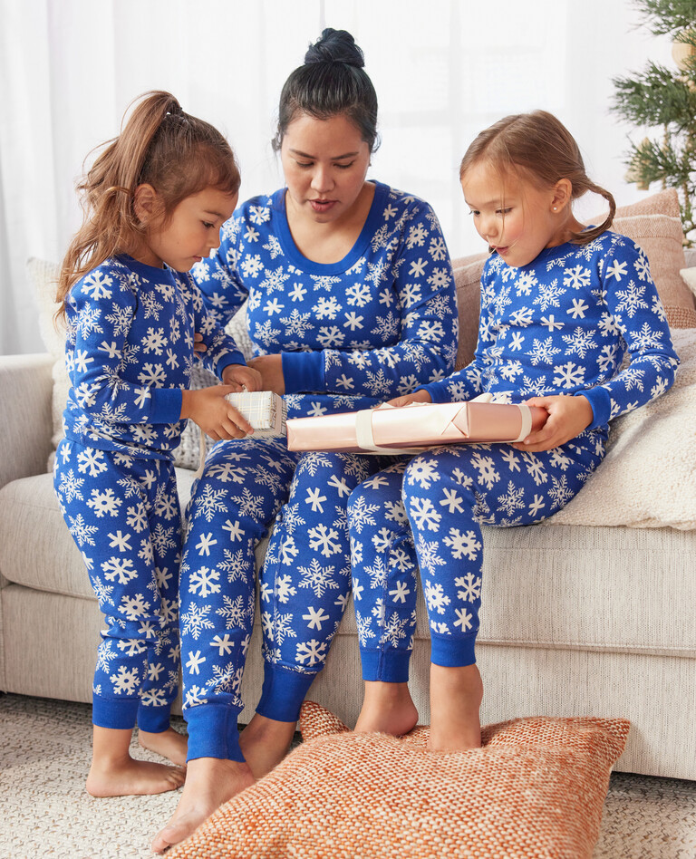 Let It Snow Matching Family Pajamas​ | Hanna Andersson