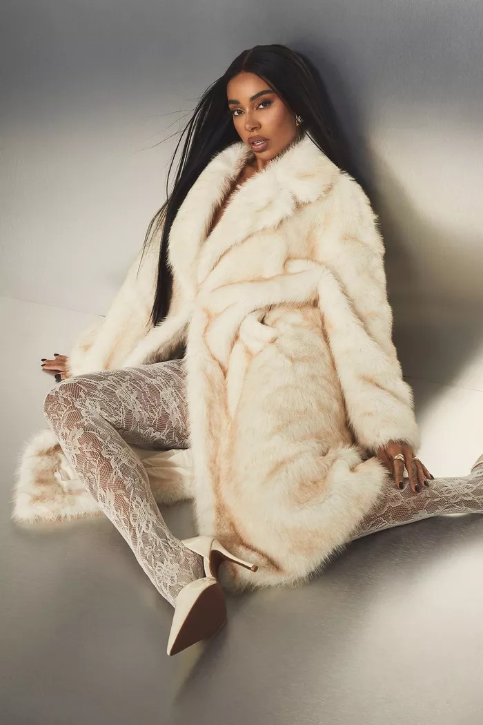 Plus Luxe Two Tone Faux Fur Coat | boohoo (US & Canada)