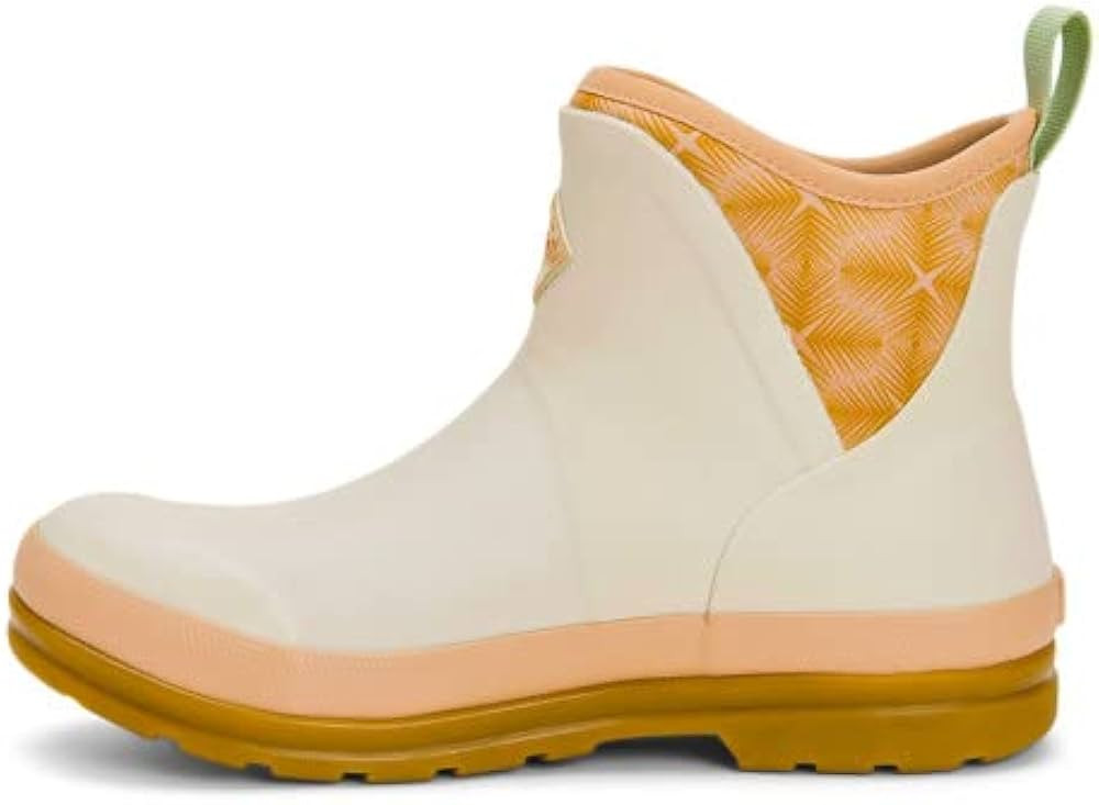 Muck Boot Women's Originals Ankle Boot | Amazon (US)