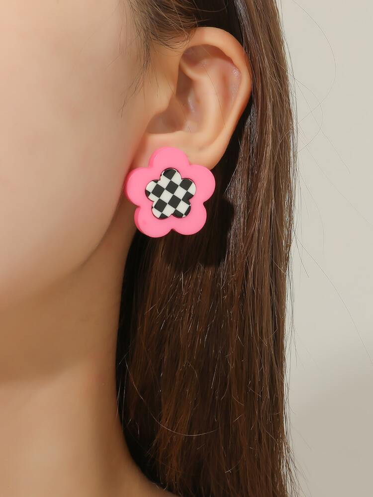 Checkered Print Flower Stud Earrings | SHEIN