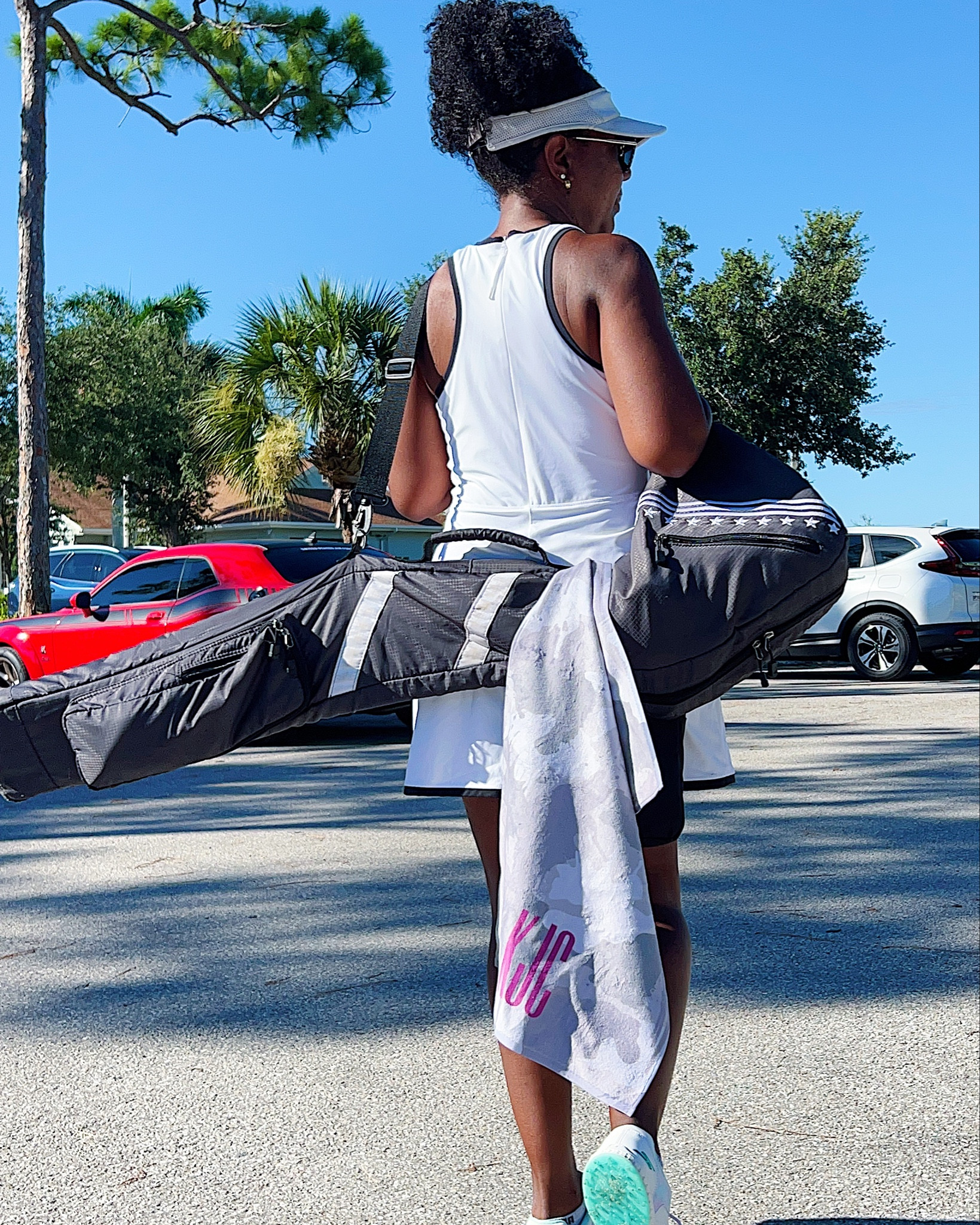 The golf towels from #effiespaper have entered the chat! I’m obsessed with ALL of the designs.

Golf outfit
Golf fashion

#LTKSeasonal #LTKFindsUnder50 #LTKFitness