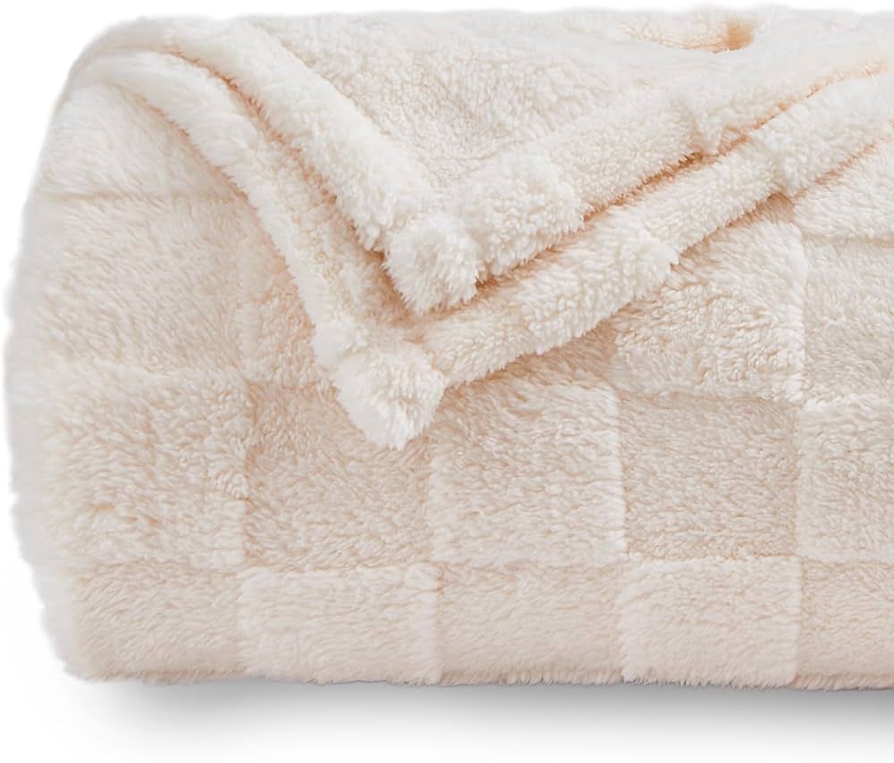 NEWCOSPLAY Super Soft Throw Blanket Ivory Premium Silky Flannel Fleece 3D Checkered Lightweight B... | Amazon (CA)
