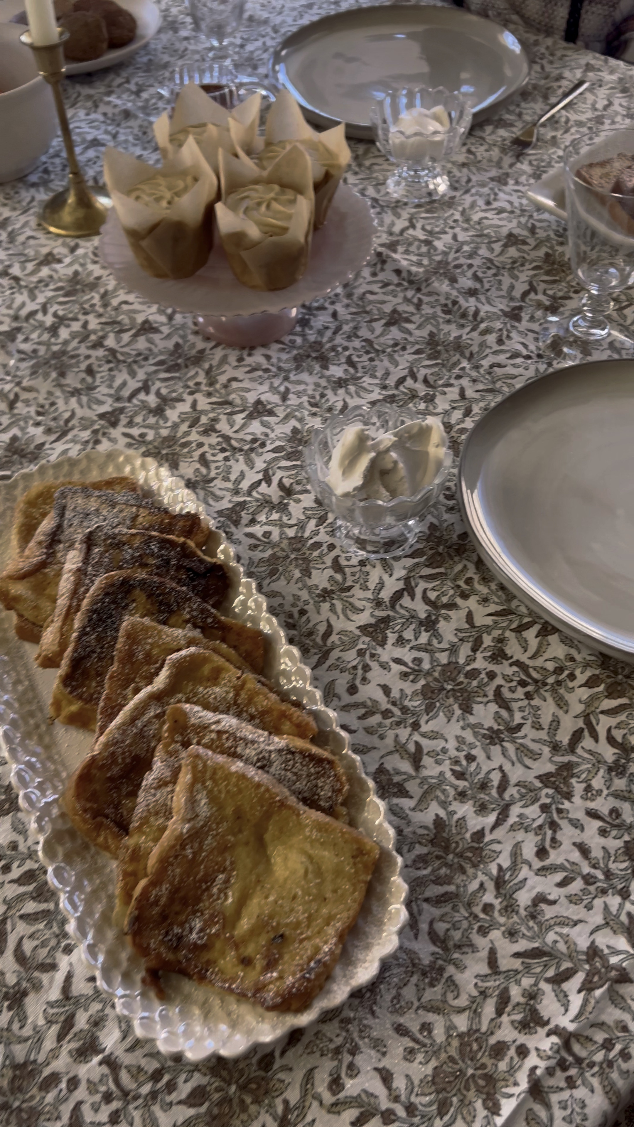 My favorite tablecloth is 40% off today and it’s the best thing in my decor drawer by far. I use it constantly, but it shines on the holidays  

Tablecloth
Thanksgiving
Thanksgiving table
Kitchen
Gift for her
Gift for home
Gift guide for herr

#LTKCyberWeek #LTKGiftGuide #LTKHome