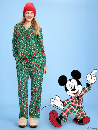 Old Navy x Disney Mickey Mouse & Friends Printed Flannel Pajama Set for Women | Old Navy (US)