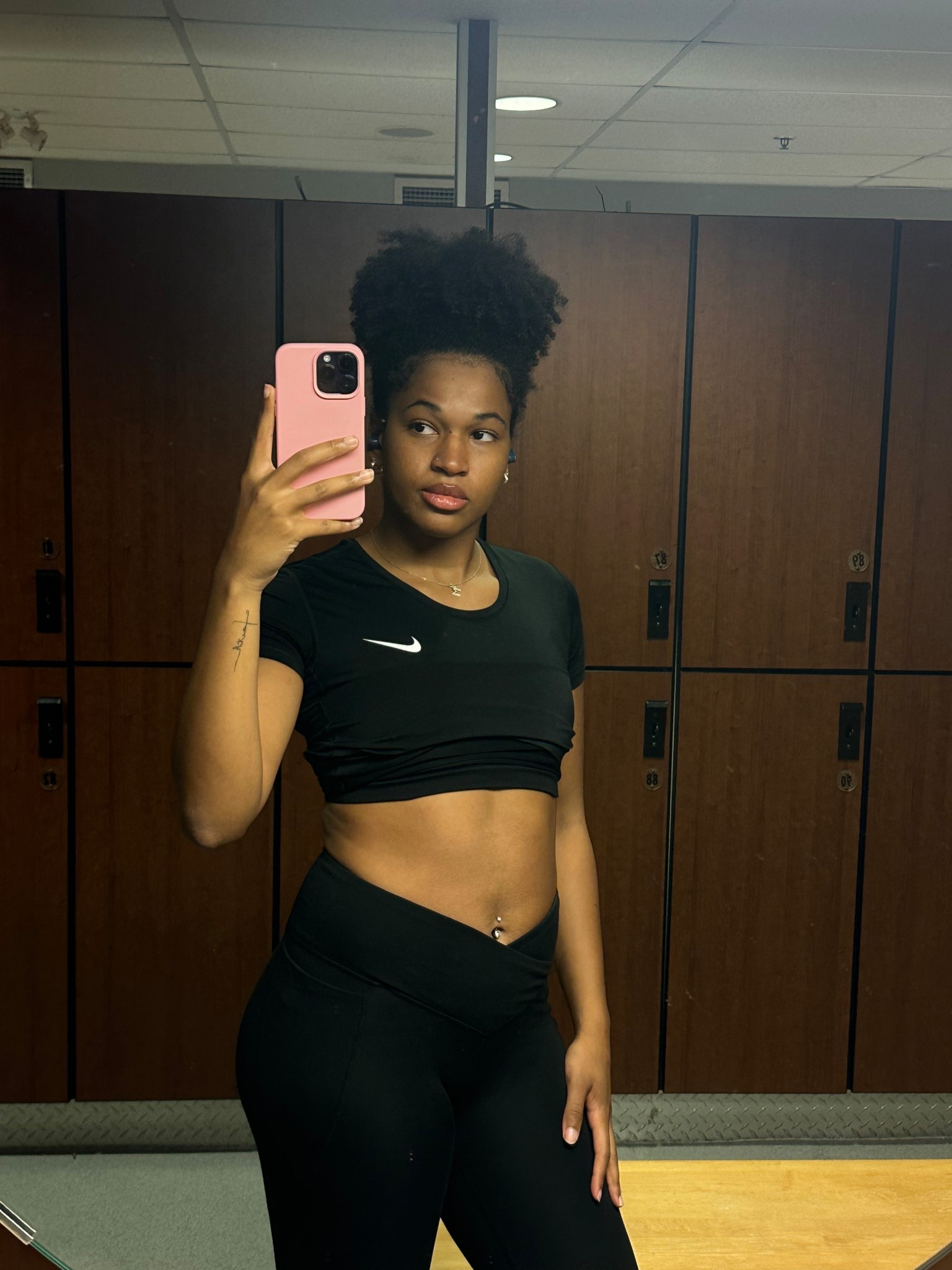 All black, all focus 🖤 #GymFitGoals #OOTD #LTKActive #FableticsFinds #NikeStyle #LTKWorkout #FitGirlStyle #GymMirrorMoment #AllBlackFit #AthleisureVibes

#LTKfitness #LTKstyletip #LTKcanada