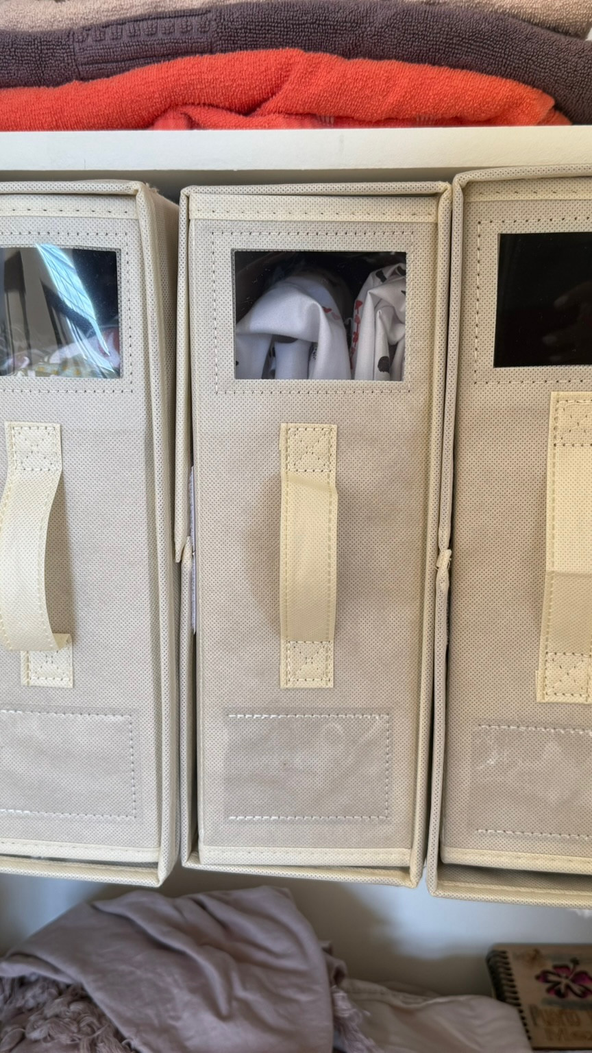 Finally found the perfect way to keep my bedsheets organized and easy to find! No more messy linen closet. Everything looks so clean and put together with this storage organizer.

Available in different colors and pack sizes! 

#HomeOrganization #LinenClosetGoals


#LTKFindsUnder50 #LTKStyleTip #LTKHome