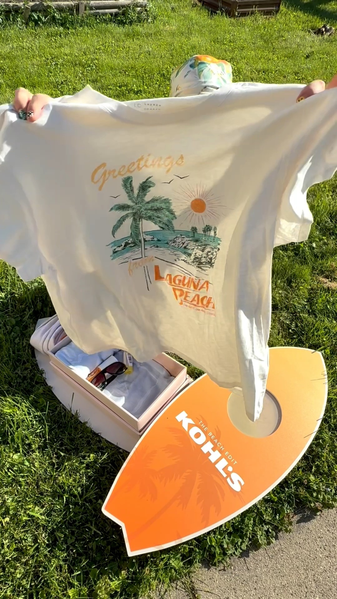 “Beach” please.  @kohls has me dreaming of good vibrations and sweet sensations since they sent me this Beach Edit.  Now I may need to hop a plane and head to the Pacific.  There is definitely some comfy traveling things in here. “What’s in the box?!” you say.  Alright then, “surf’s up”:
@lclaurenconrad Laguna Beach Surf Club sweatshirt, Laguna Beach boyfriend tee and a cherry purse charm
@ninewest vacation satin scarf
@verawanggang  Simply Vera oversized sunglasses
@supergoop unseen sunscreen stick
@soldejaneiro perfume mist
The Big One SAND RESISTANT (!) beach towel
And a disposable camera to capture all the summer fun. Kowabunga!  Pop into my bio to find my Kohl’s storefront and get your beach on.
🏄‍♀️🏄‍♀️🏄🏄‍♀️🏄🏄‍♂️🏄🏄‍♀️🌊🏄‍♂️🏄‍♀️🏄

#LTKdayinmylife #LTKSeasonal #LTKTravel