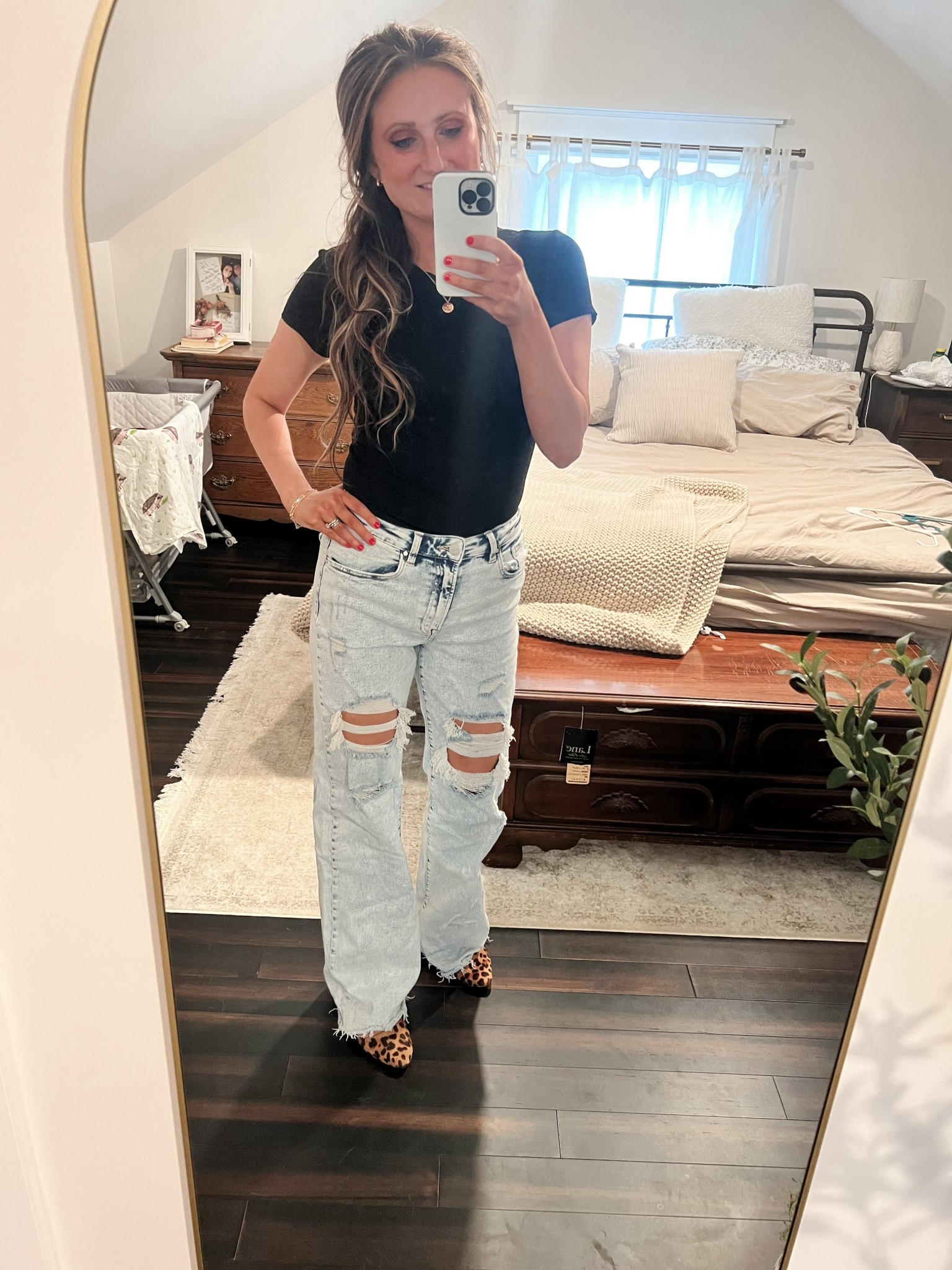 Love these amazing jeans I just received from @wildoakboutique
Click the 🔗 http://rwrd.io/wc15y13 for $15 off your first Wild Oak Boutique purchase and a 10% promo code LOVECREEKCOTTAGE to apply at checkout! 


#lovecreekcottage #cottagecoreaesthetic #cottagelife #cottagevibes #mystyle #wildoakboutique #denimhaul
#Itkfashion 


#LTKFindsUnder100 #LTKStyleTip