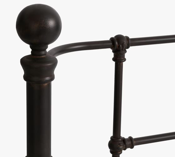 Mendocino Metal Platform Bed | Pottery Barn (US)