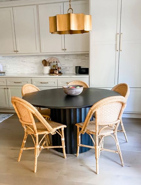 Our new breakfast nook table! It’s on sale right now! 





Round dining table, breakfast nook table, round table, 54” table, 55” table, black table, chandelier, dining light, breakfast nook light, dining chairs, chairs, Serena and lily, z gallerie 

#LTKhome