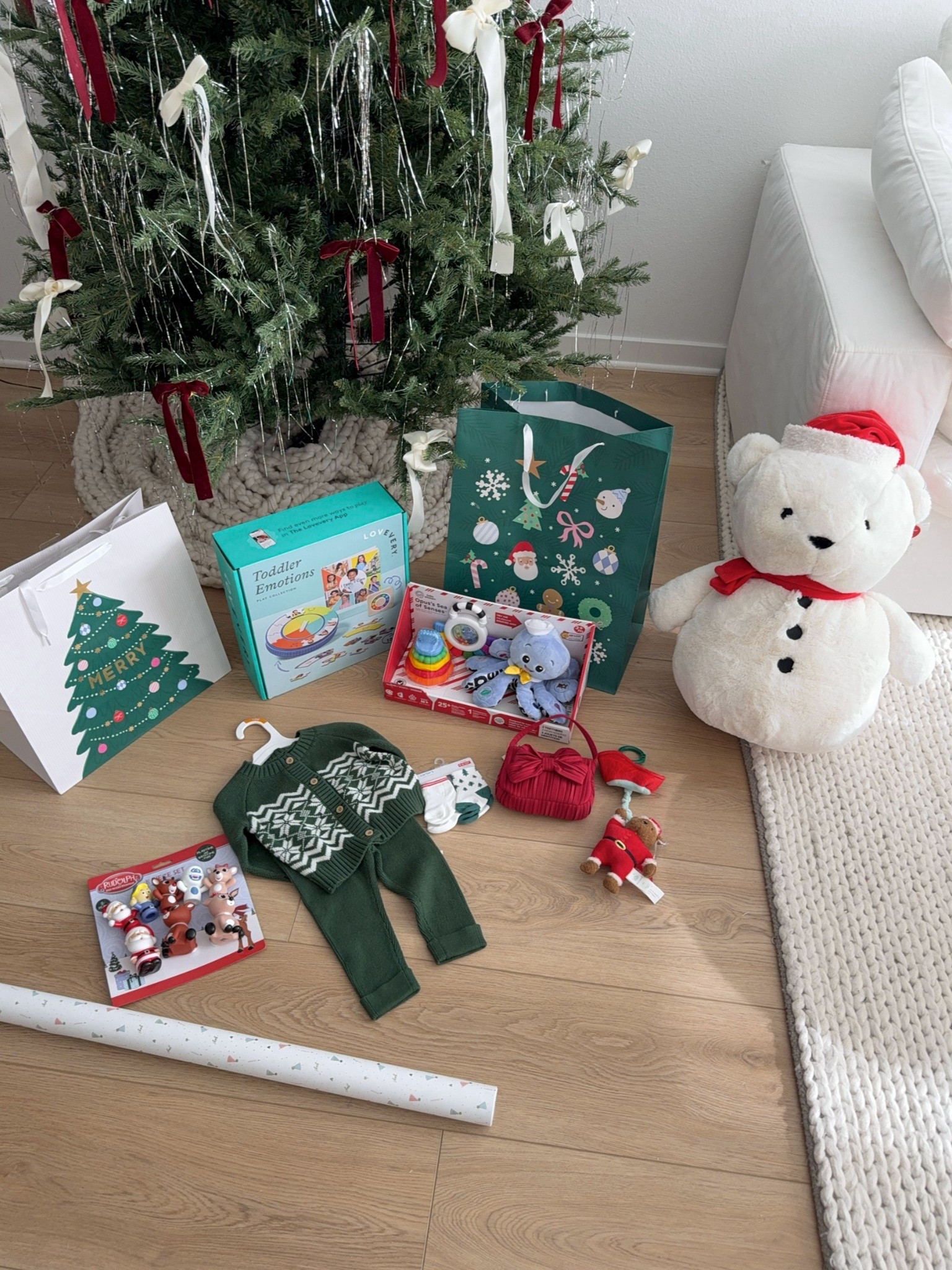 #targetpartner Last minute Christmas gifts I bought at target for my babies!! 🎄❤️#TargetBabyAmbassador #ad @target @shop.ltk #liketkit 


#LTKHoliday #LTKGiftGuide #LTKBaby