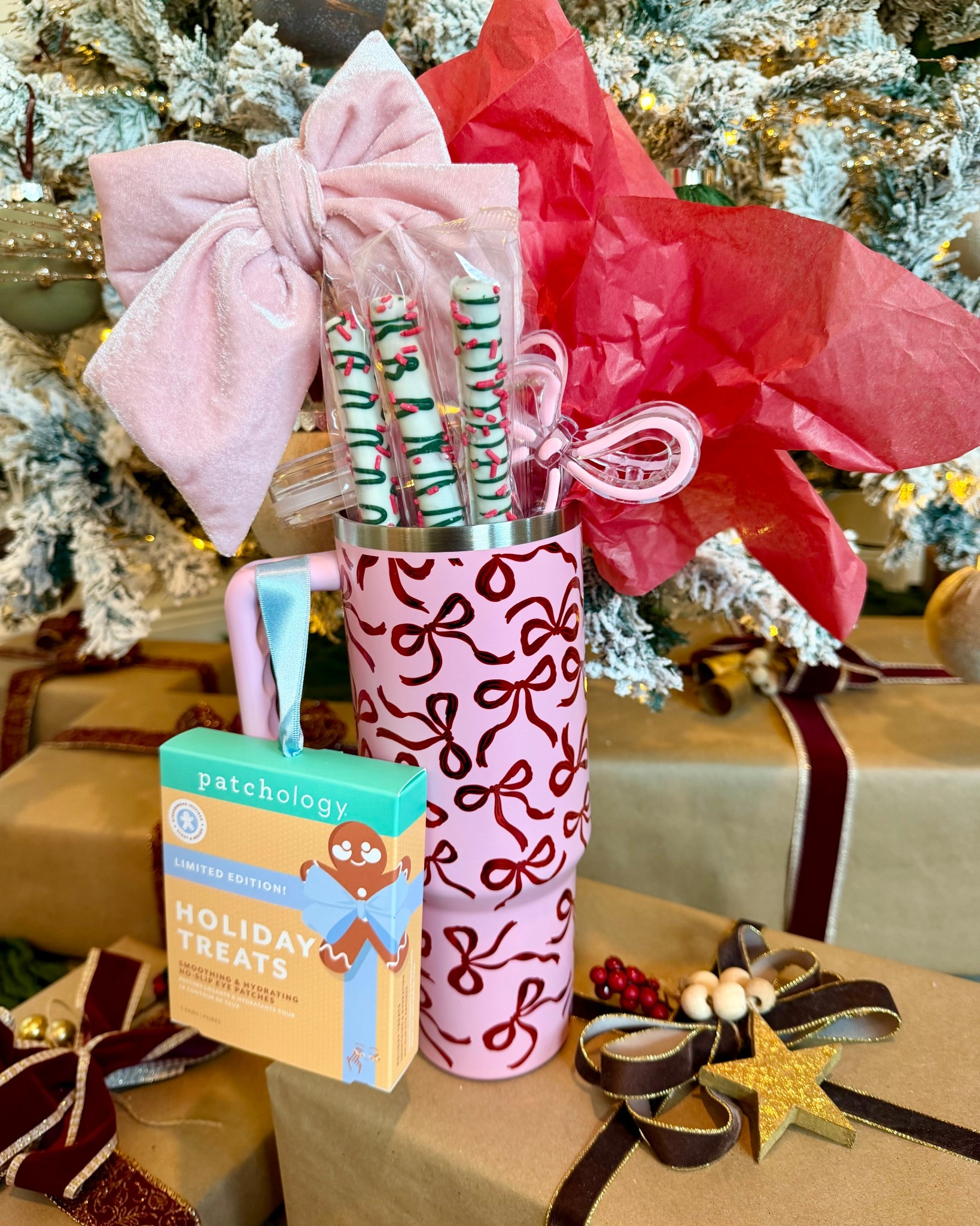 Holiday gift idea for a Favorite Things Party with friends on a $25 budget!

Holiday water tumbler, self-care + beauty products, gifts for her, teacher gift, stocking stuffer, teenager gift, girly gift, bow lover

#LTKGiftGuide #LTKHoliday #LTKSaleAlert