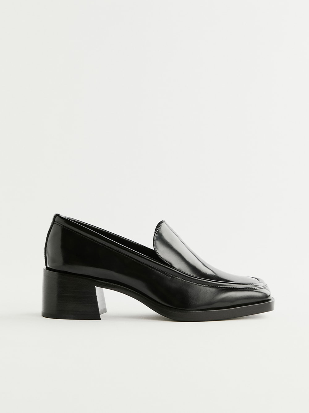 Noah Heeled Loafer | Reformation (Global)