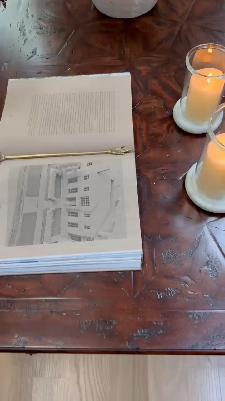 I was inspired by a recent trip to Restoration Hardware to style an open oversized coffee table book with my brass hand bookmark. This edition of the book is out of print but linked the newer edition! 

 

#LTKHome #LTKFindsUnder50 #LTKStyleTip