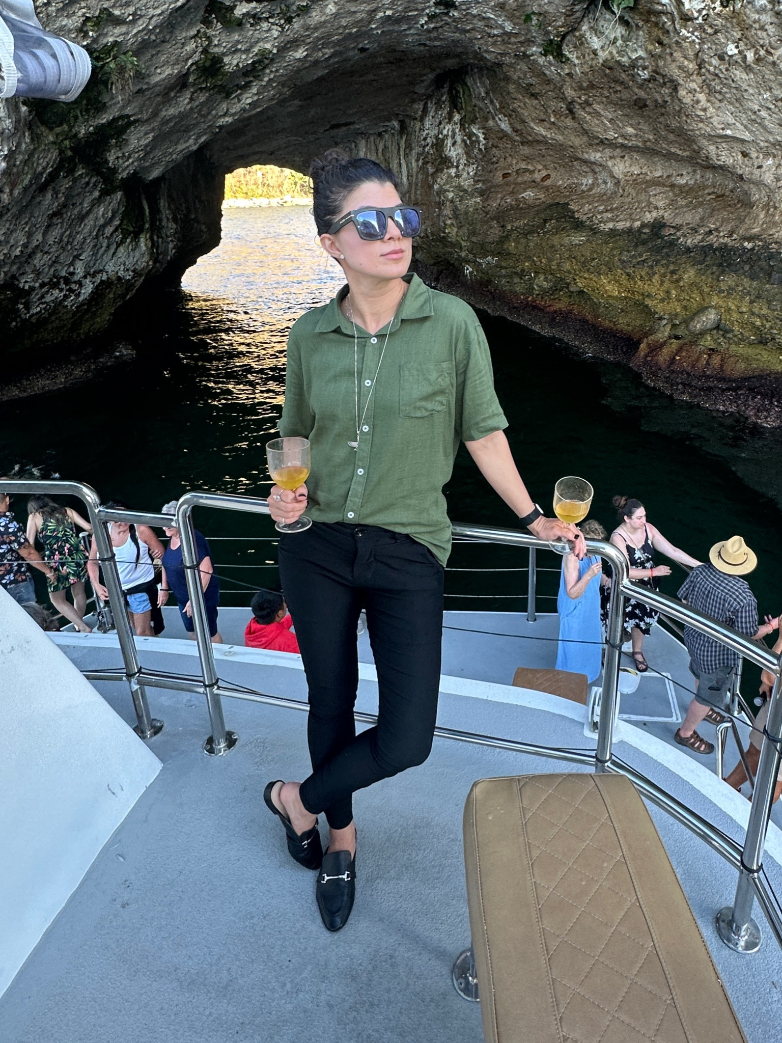 Casual & Classy Tomboy Outfit. Sporting aldo & coofandy brands also found similar products to get the look for your next summer evening day out or vacation outfit 😎

#ltkfashion #ltktomboy #ltkstyle #ltkunisex #aldo #coofandy

#LTKfit #LTKtravel #LTKshoecrush