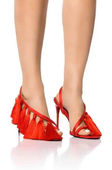 AZALEA WANG CARINA FRINGE TASSEL SANDAL IN RED | AKIRA