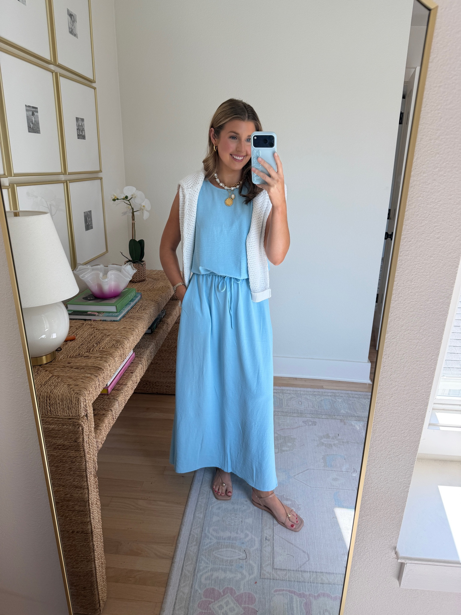 Easy outfit idea! Perfect for travel! Wearing a S in set