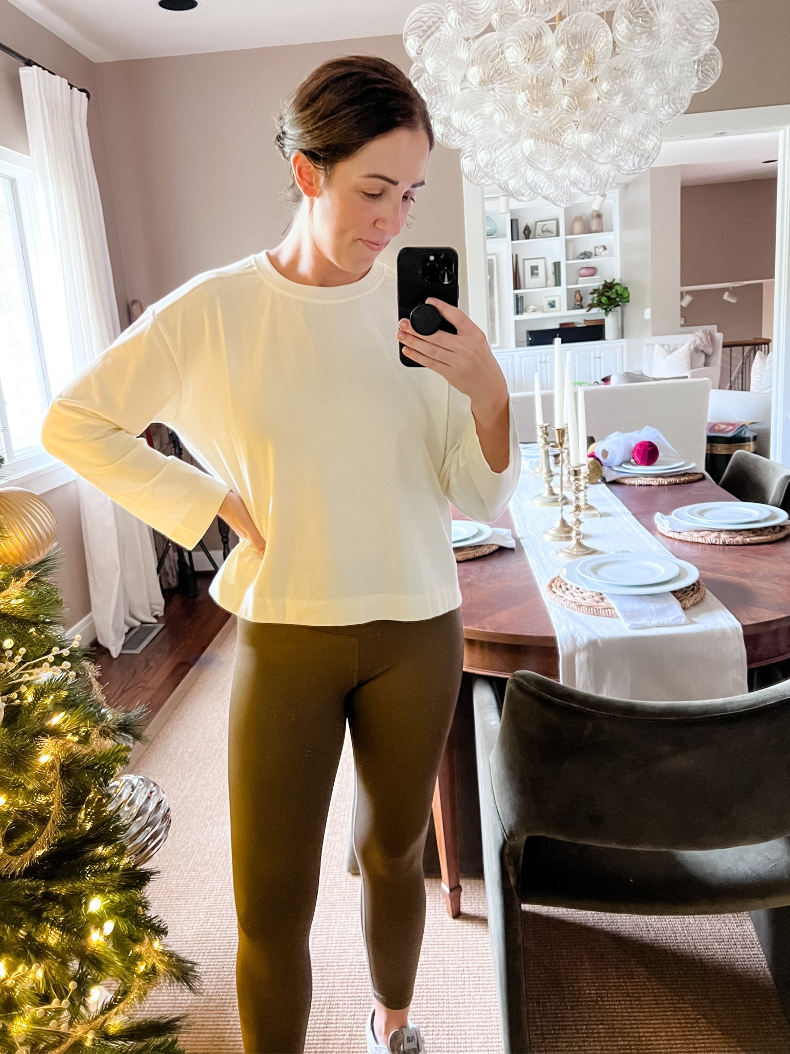 My mom outfit for the day from @walmartfashion I love this body tee and the color of these olive leggings.
#walmartpartner
#walmart 
#walmartfashion 


#LTKfit #LTKfamily #LTKunder50
