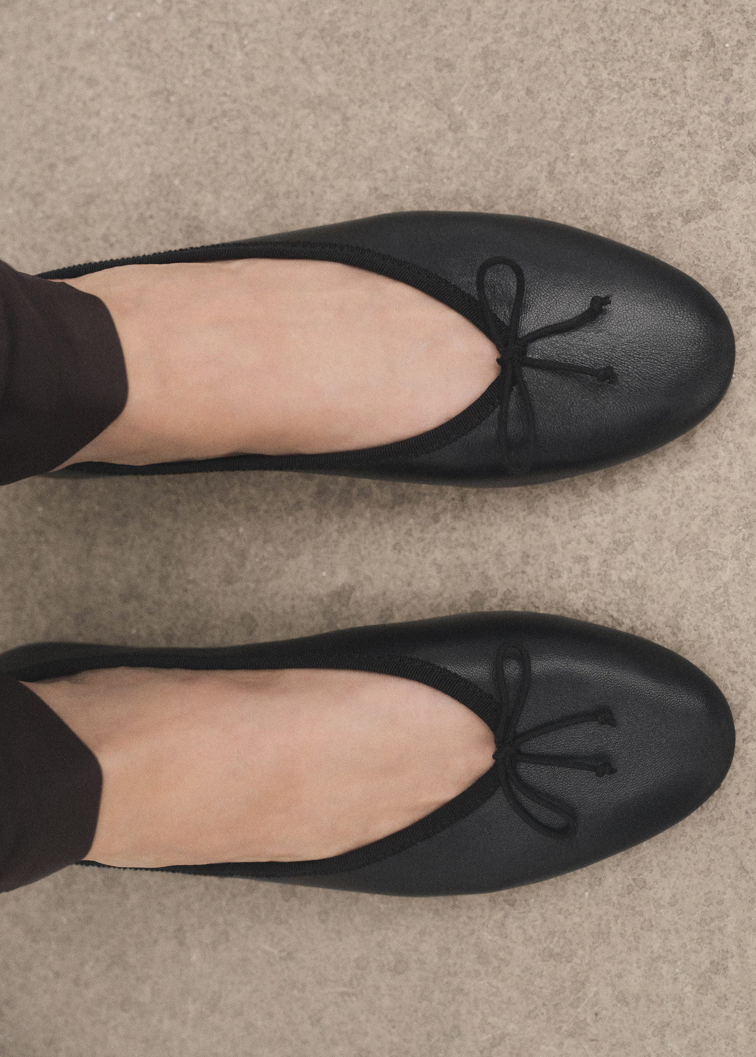 Leather ballet flats with bow | MANGO (UK)