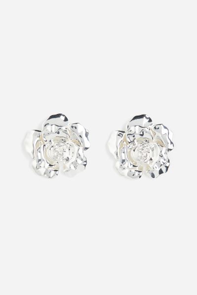 Rose-shaped stud earrings | H&M (UK, MY, IN, SG, PH, TW, HK)