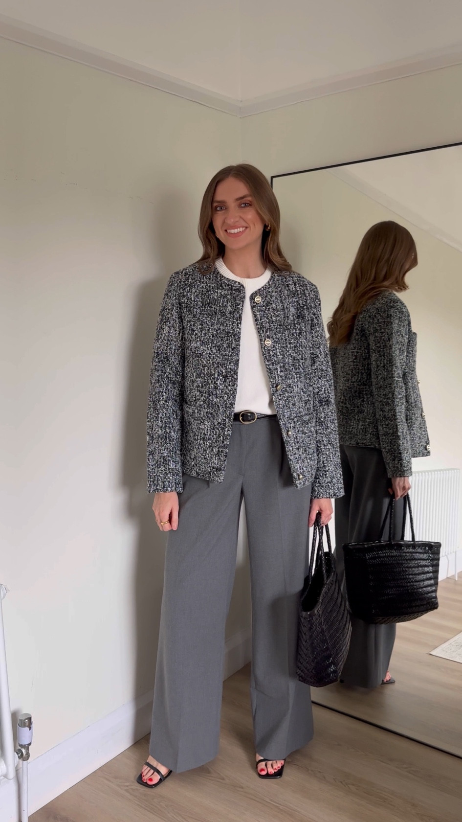 Styling grey trousers

Small in the Abercrombie cream knitted short sleeve jumper
Small in the Abercrombie tweed jacket
26 Long in the Abercrombie Grey Mid Rise Tailored Wide Leg Pant
I'm 5ft 6
Dragon Diffusion black triple jump bag
Black barely there heels





Grey trouser outfit, wardrobe staples, wide leg trousers
outfit inspiration, office wear inspiration, workwear, tweed jacket

#AugustBrandSpotlight #LTKuk #LTKworkwear