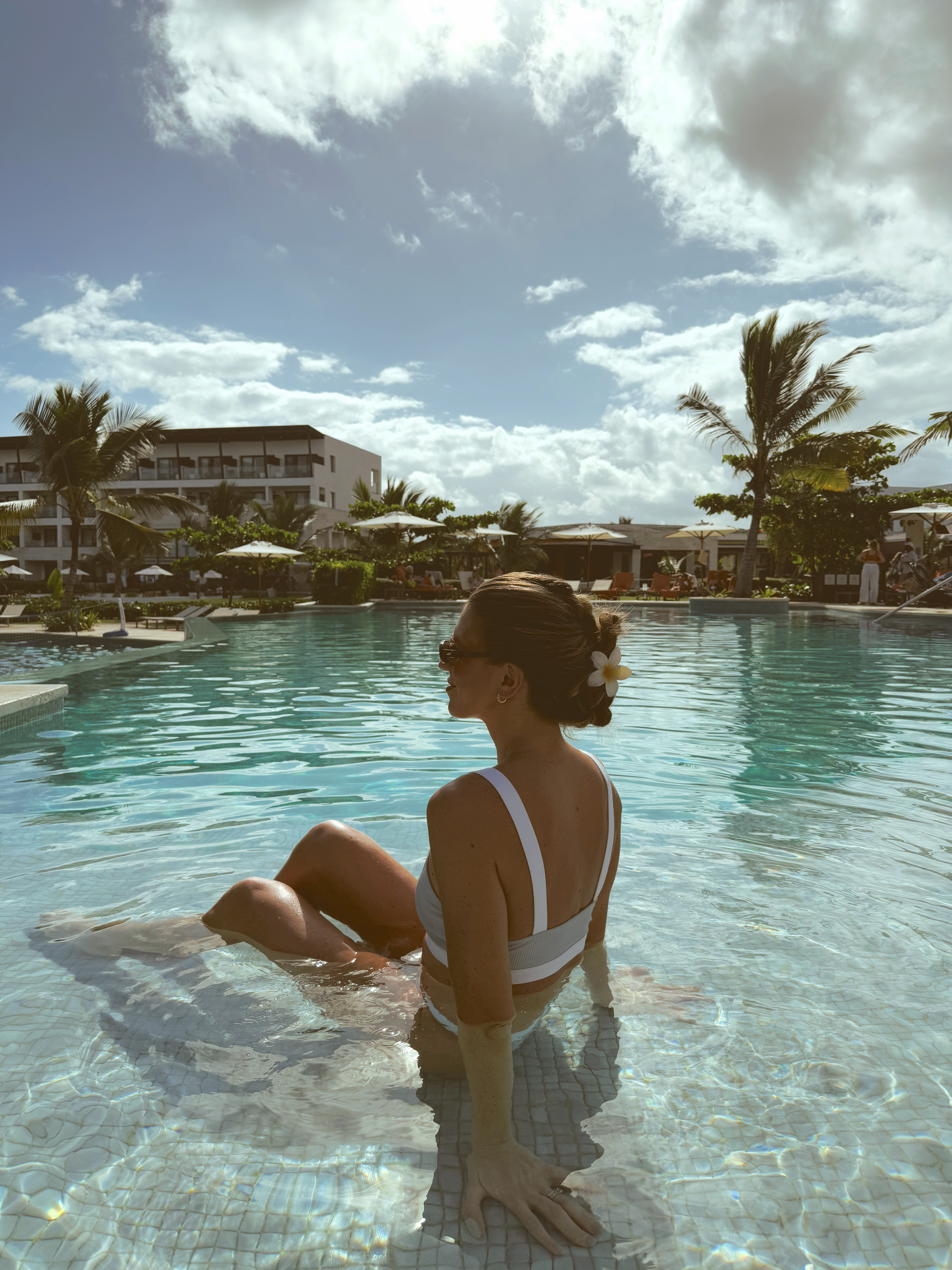 Swimsuit runs tts wearing medium 