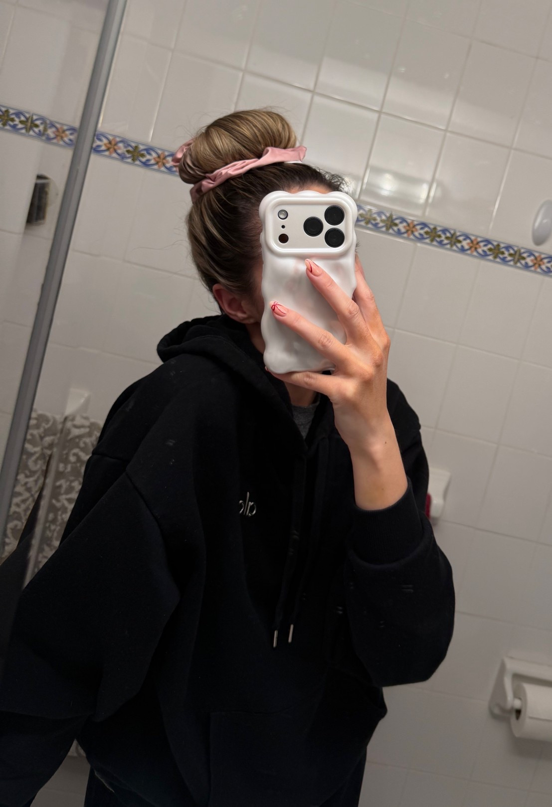 Getting ready just got so much faster! My sleepy tie protects and keeps my hair nice while I sleep!

#LTKootd #LTKGiftGuide #LTKgrwm