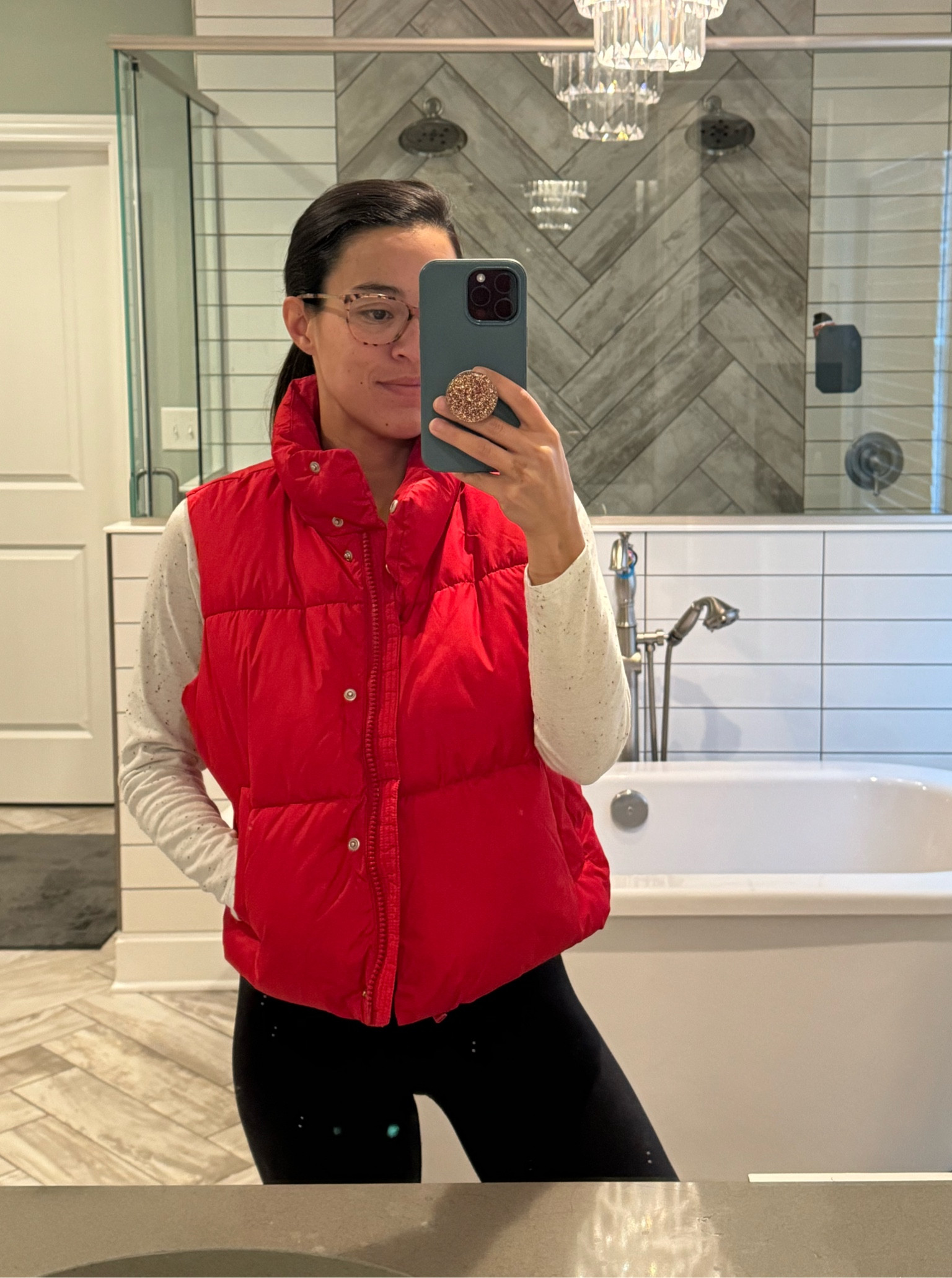 These affordable puffer vests are so good, so budget friendly and an easy yes before full blown coat season.

I got an xs petite! 




#LTKFindsUnder50 #LTKSeasonal #LTKActive